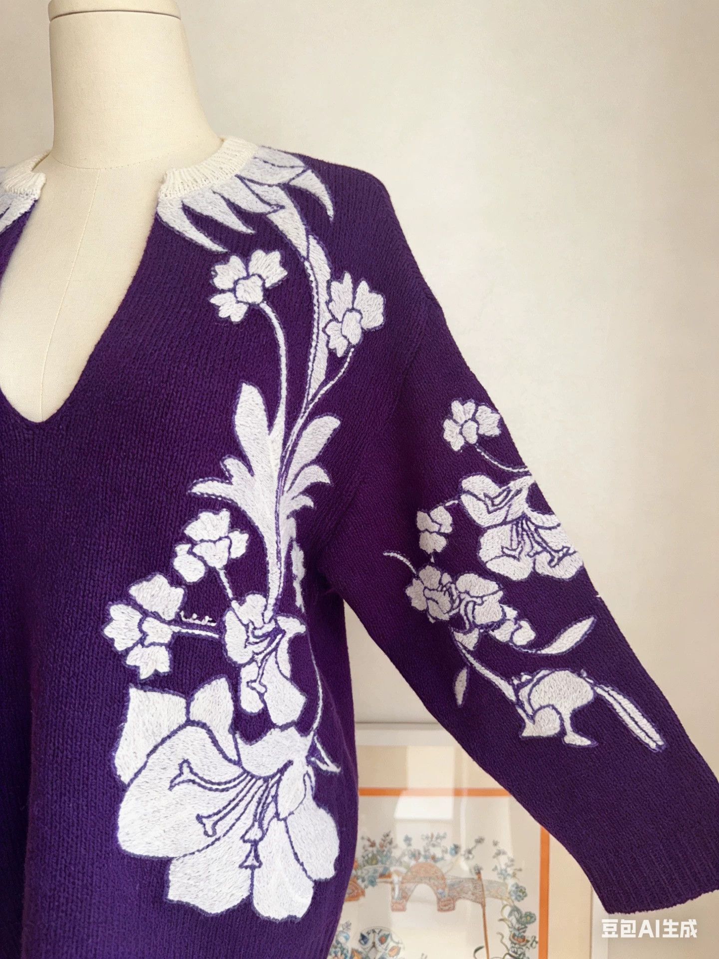 Valentino Valentino Embroidered Runway Sweater S 98 New Size S / US 4 / IT 40 - 9 Thumbnail