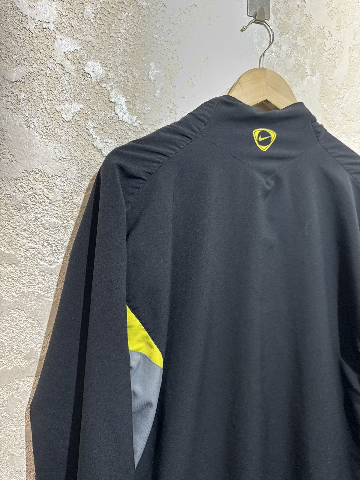Nike Vintage Nike TOTAL 90 Light Jacket Size XL Size US XL / EU 56 / 4 - 13 Thumbnail