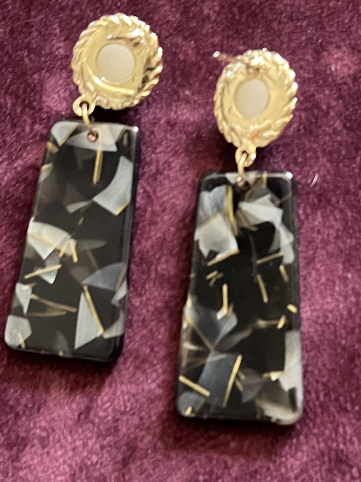 Other Gold Pearl Top Black Resin Drop Earrings Metallic Inlay Size ONE SIZE - 5 Thumbnail