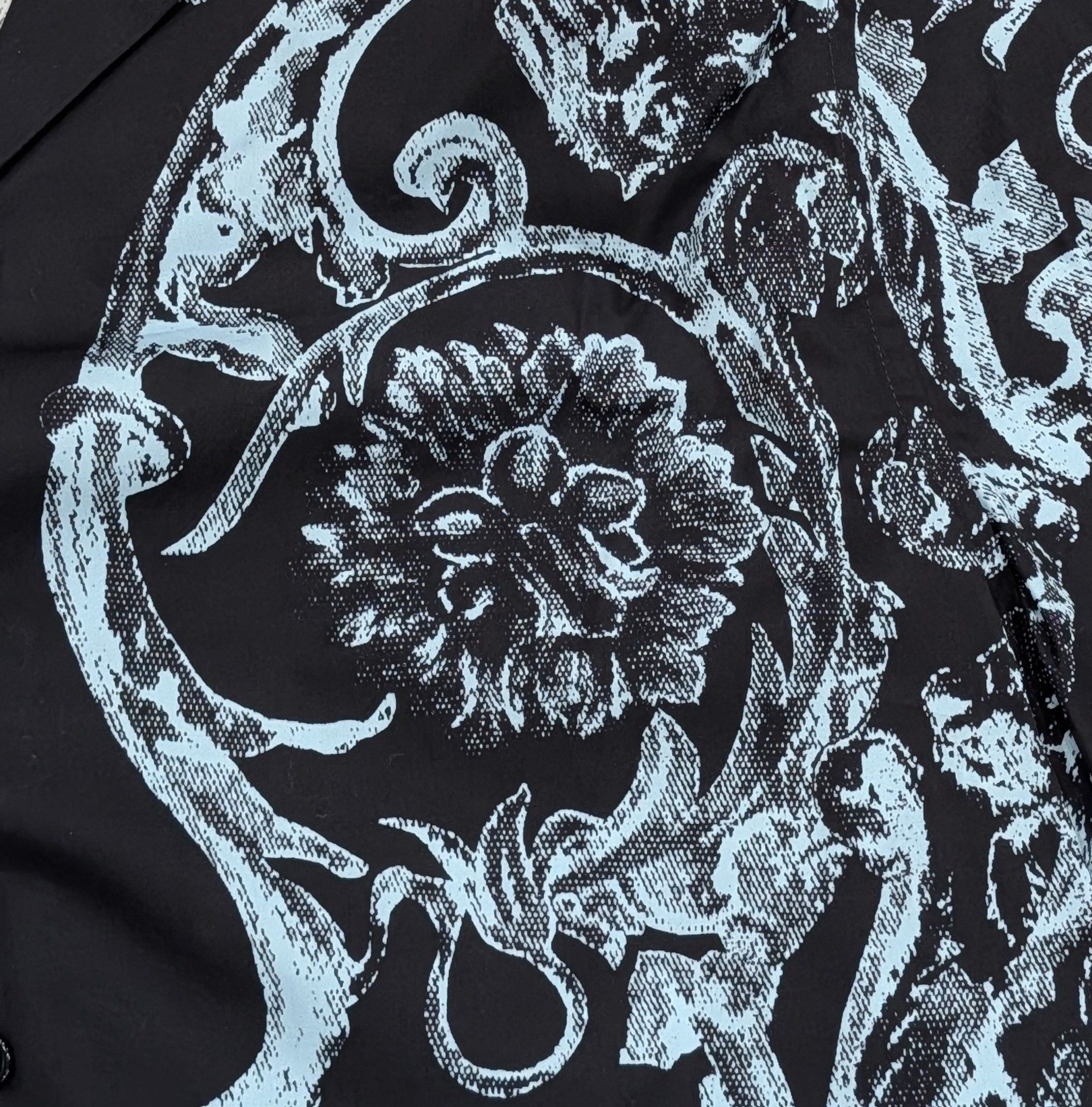 Versace VERSACE Baroque Stencil SS Button Up Shirt Navy 48 US Medim Size US M / EU 48-50 / 2 - 3 Thumbnail