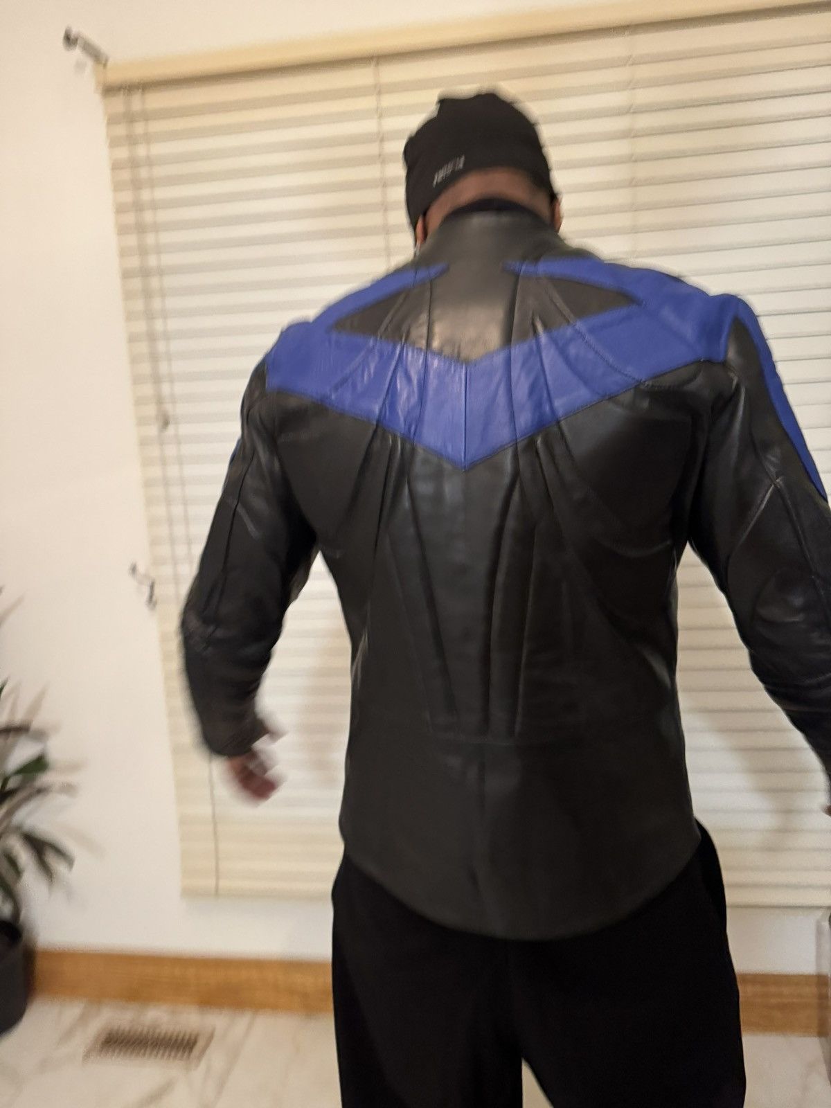 Genuine Leather Vintage Night-wing Batman Black Leather Motorcycle Jacket Size US L / EU 52-54 / 3 - 21 Thumbnail