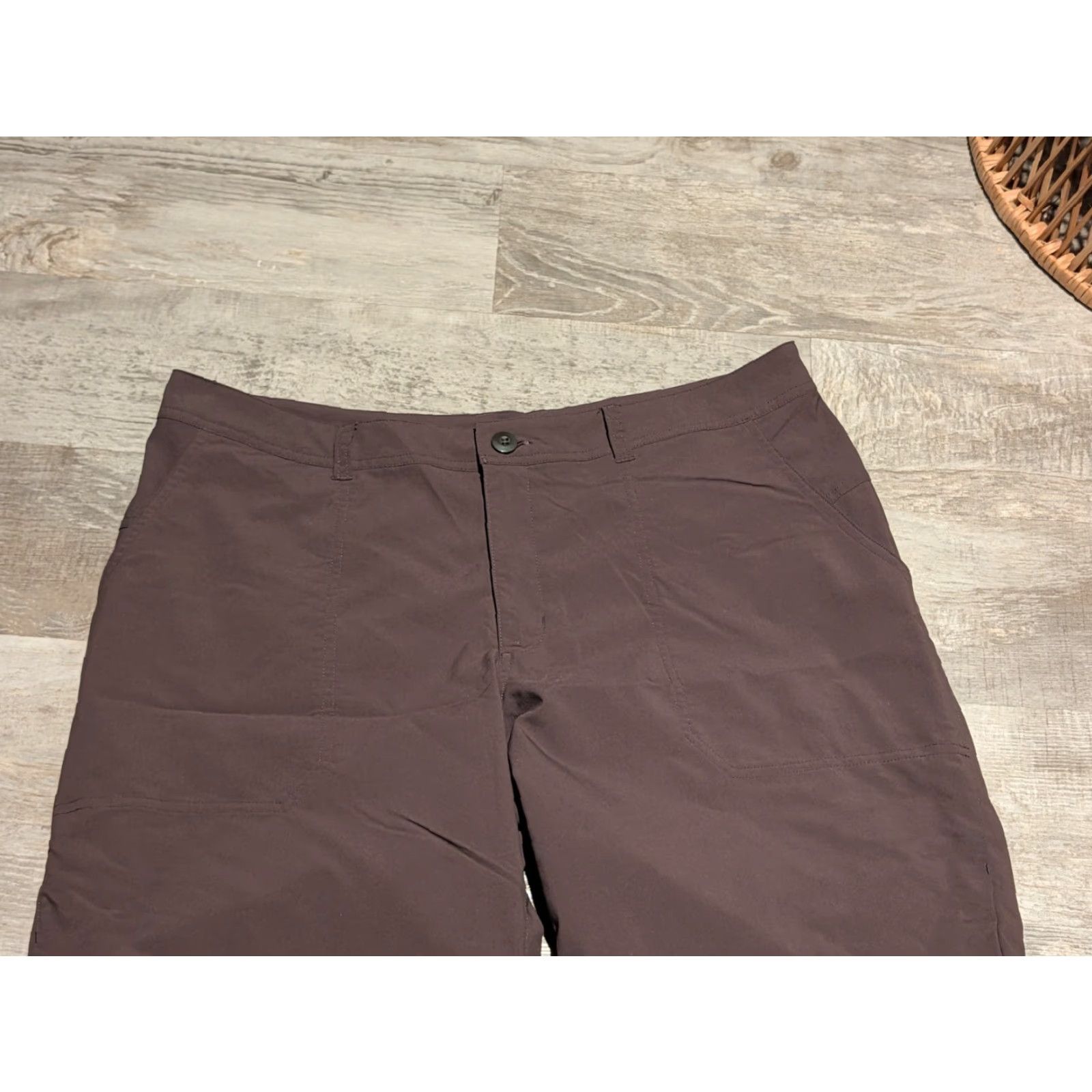 Patagonia Patagonia Pants Outdoor 14 Women's Inter-Continental Khakis Nylon Polyester Lightweight Pockets Hiking Greenish Gray 31 Inseam Regular Straight Size 36" / US 14 / IT 50 - 3 Thumbnail