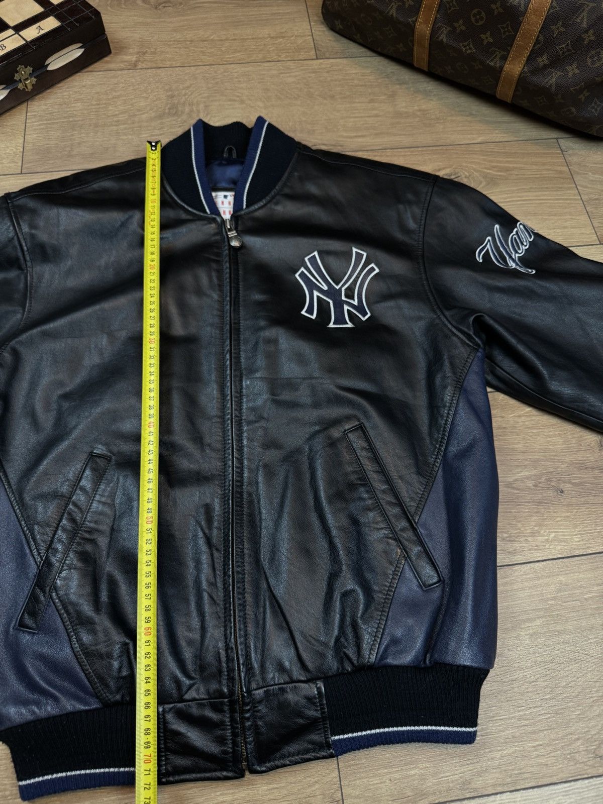 New York Yankees New York Yankees leather jacket original baseball retro item Size US L / EU 52-54 / 3 - 8 Thumbnail