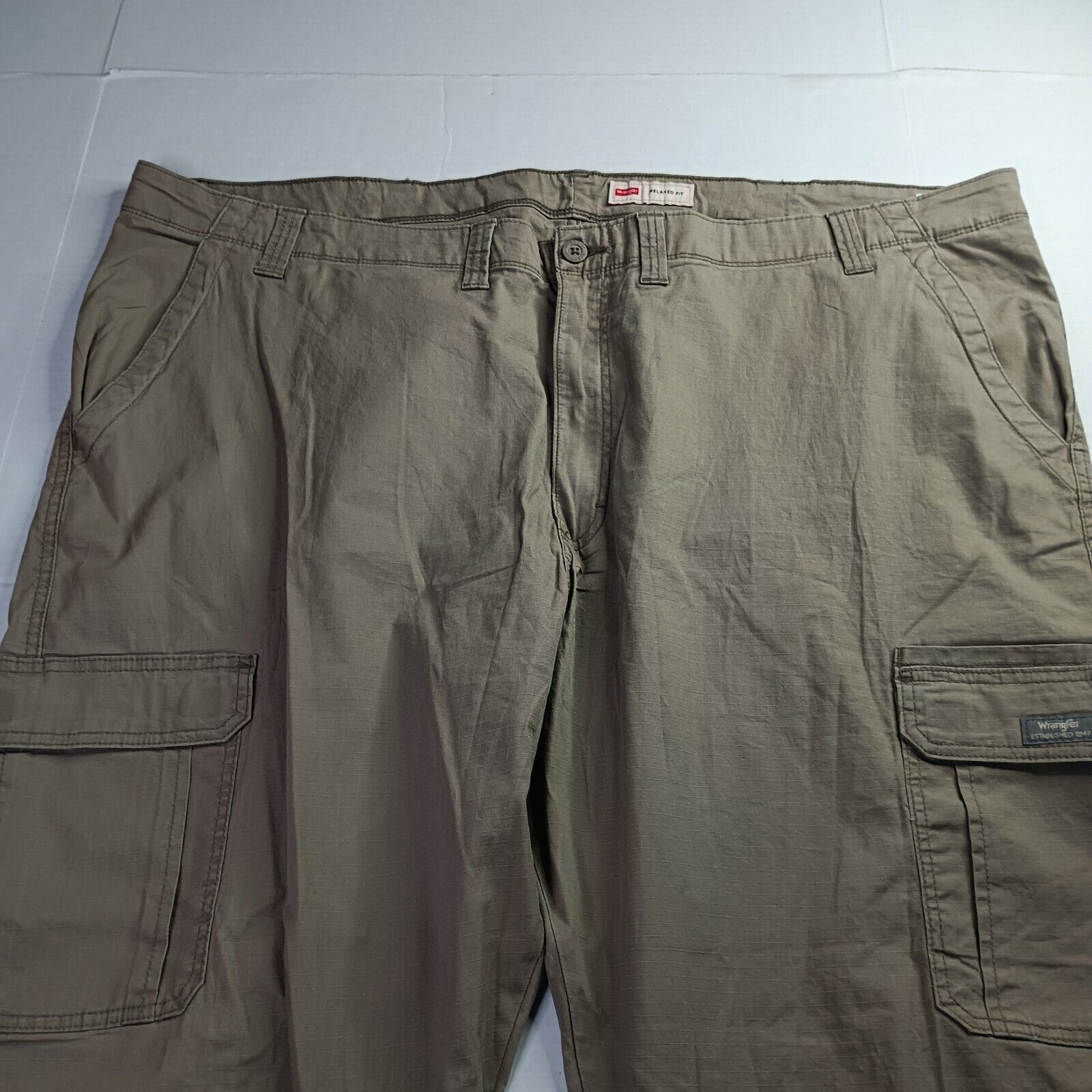 Wrangler Wrangler Cargo Pants Relaxed Fit Size 50x32 Beige Size US 44 / EU 60 - 4 Thumbnail