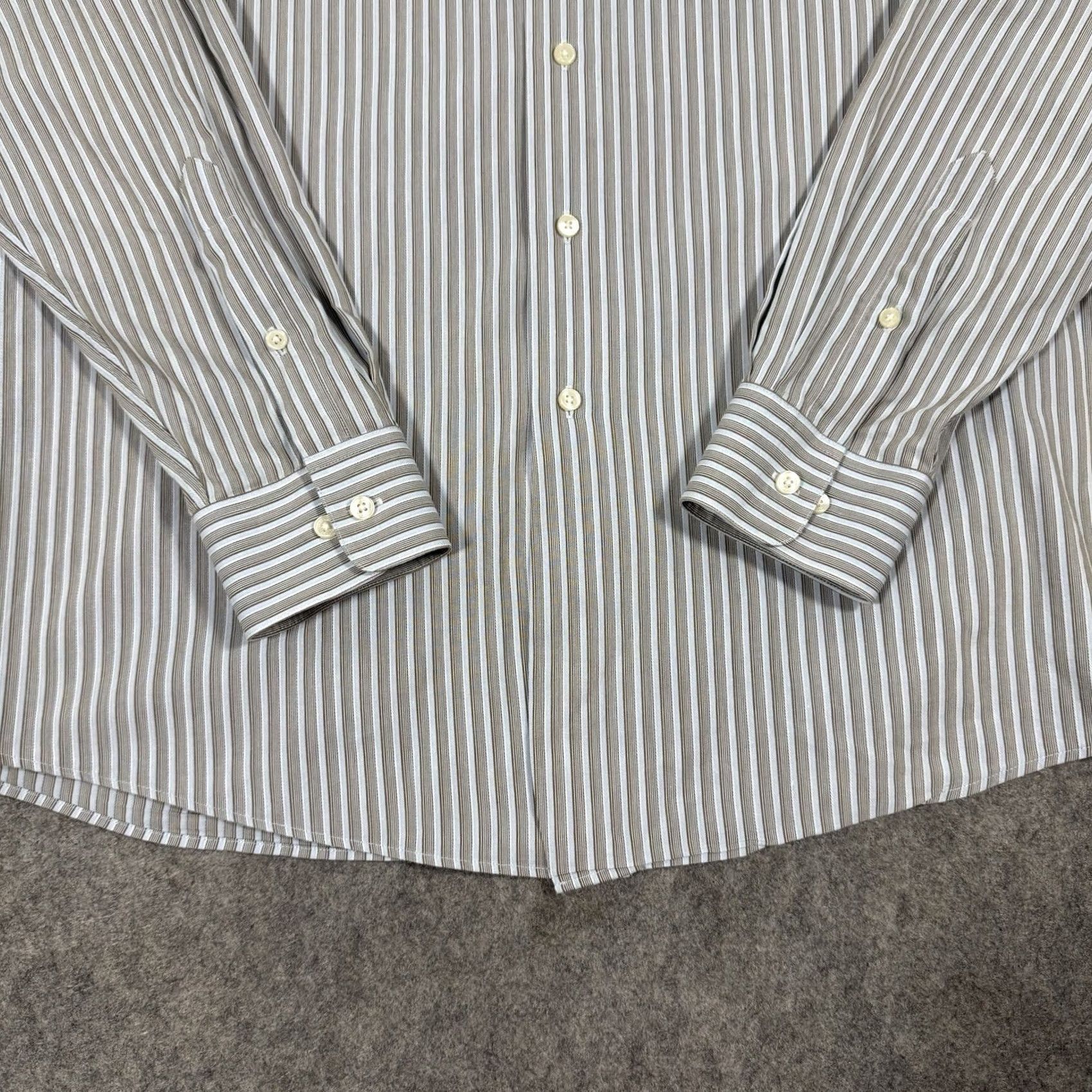 Calvin Klein Calvin Klein Slim Fit Button-Down Shirt Men’s Size 16 34/35 Gray White Stripes Shirt Mens Slim Stripe Calv in Klein Button-Down Shirt Size US L / EU 52-54 / 3 - 6 Thumbnail