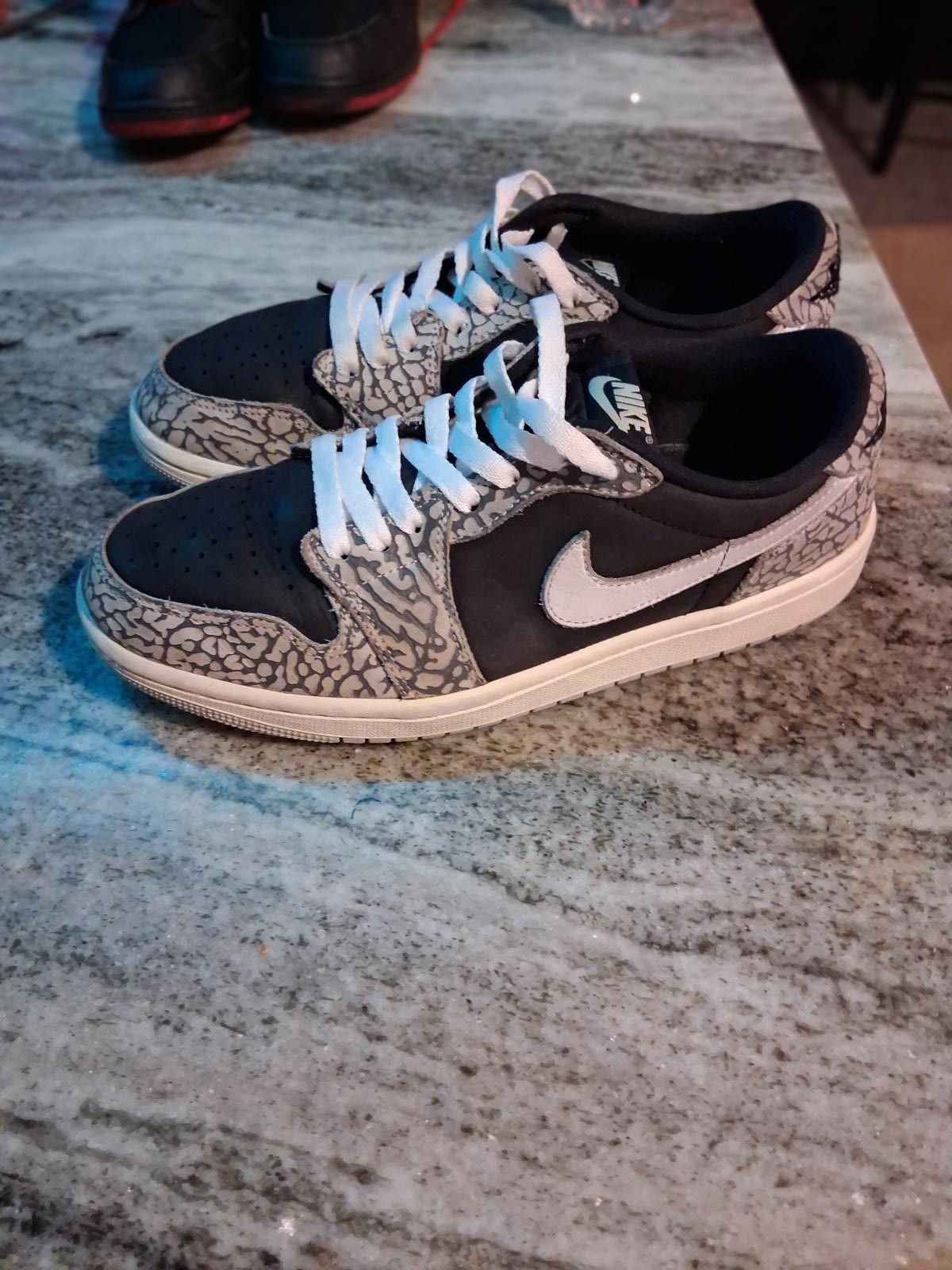 Nike Jordan 1 Low OG SZ 9W Size US 9 / IT 39 - 1 Thumbnail