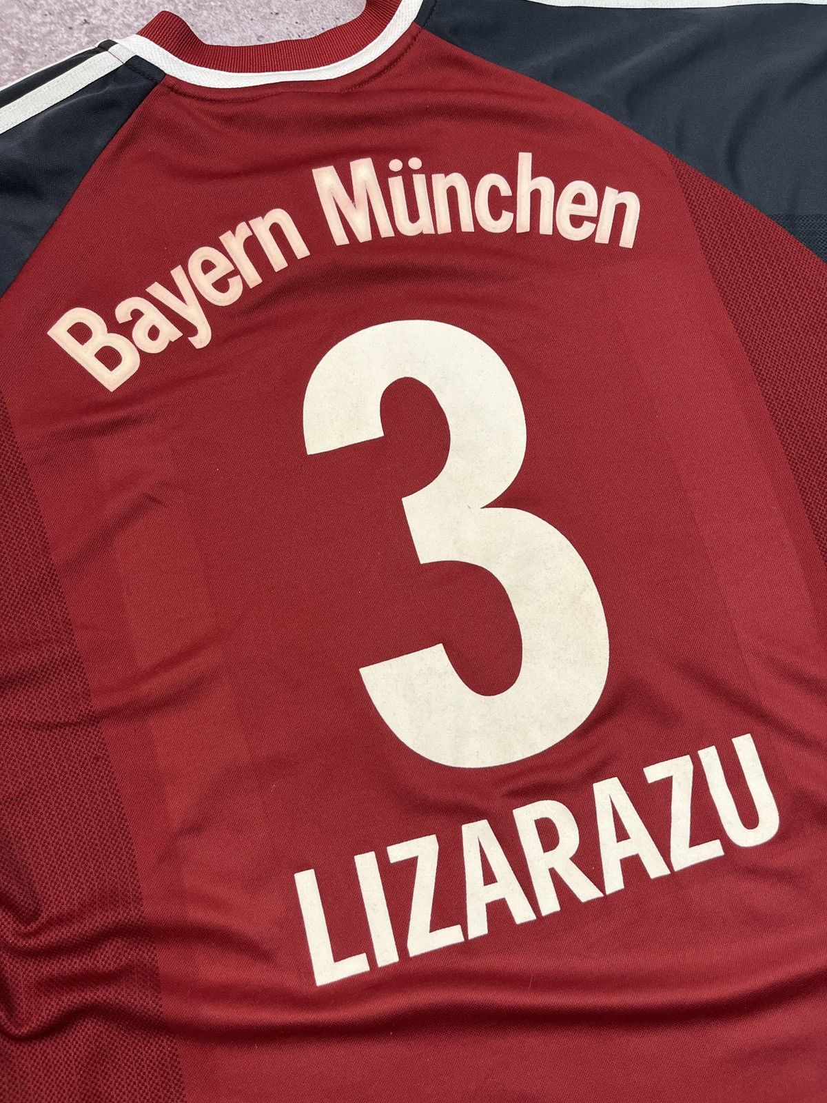 Adidas Vintage Adidas Bayern Munich #3Lizarazu Home Soccer Jersey Size US XL / EU 56 / 4 - 8 Thumbnail