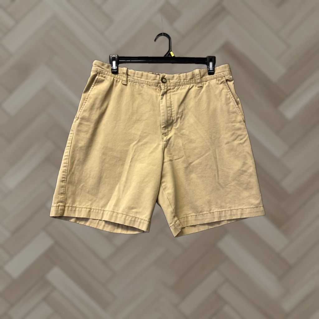 Izod VINTAGE Izod Men's Chino Shorts Size 36 Casual Cotton Tan Men Size US 36 / EU 52 - 1 Thumbnail
