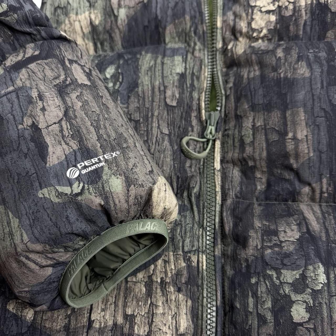 Palace Palace Matte Balaclava Puffer Jacket Forest Real Tree Camo Size US L / EU 52-54 / 3 - 6 Thumbnail