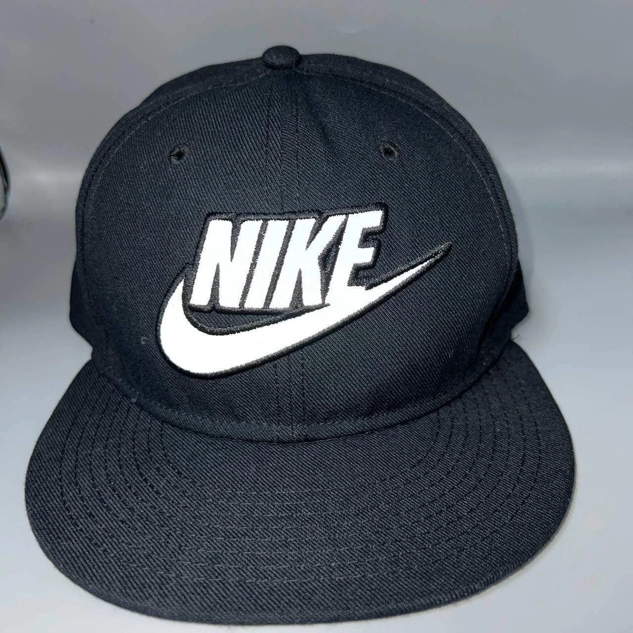 Nike Nike True Swoosh Hat Men Reflective Embroidered Snap Back Size ONE SIZE - 2 Thumbnail