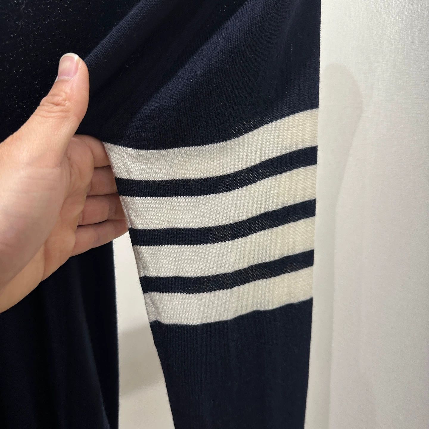 Thom Browne Thom Browne 4-Bar V-neck Wool Knit 0/00 Size XS / US 0-2 / IT 36-38 - 5 Thumbnail
