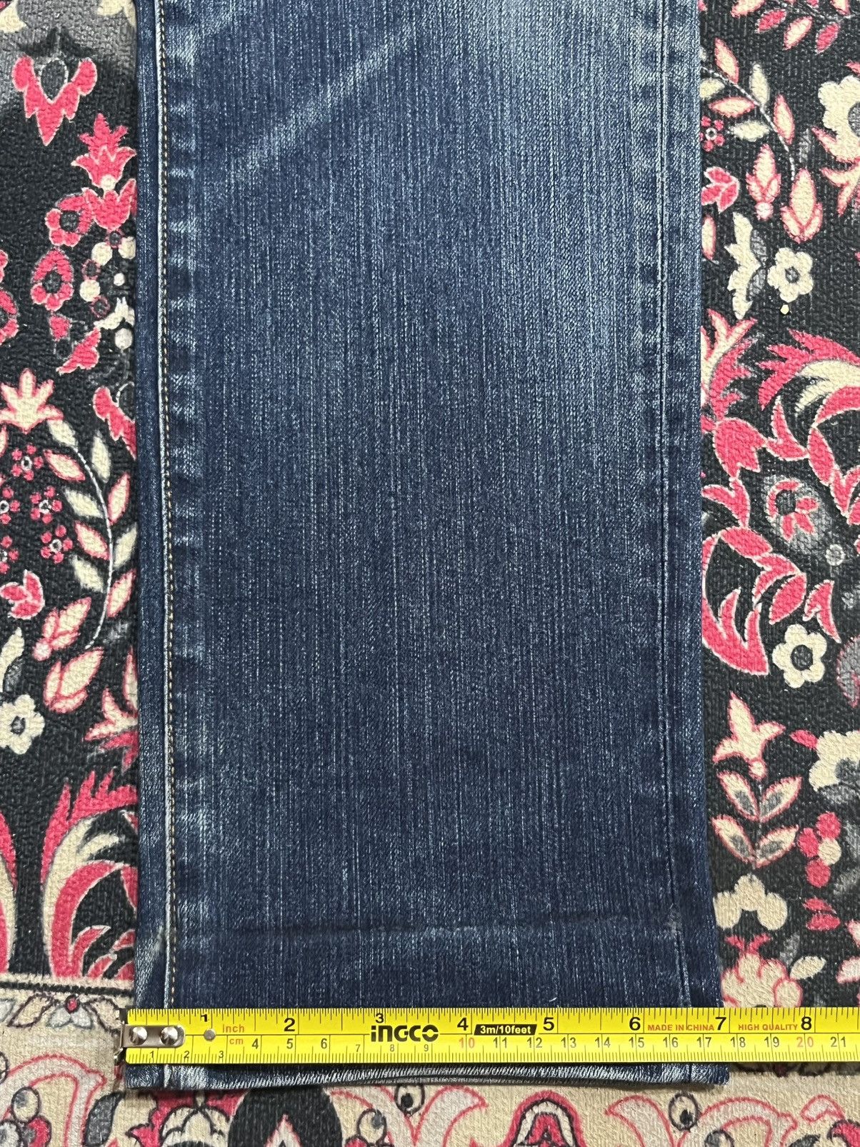 Uniqlo Vintage Uniqlo UJ Blue Faded Washed Distressed Jeans Size US 29 - 15 Thumbnail