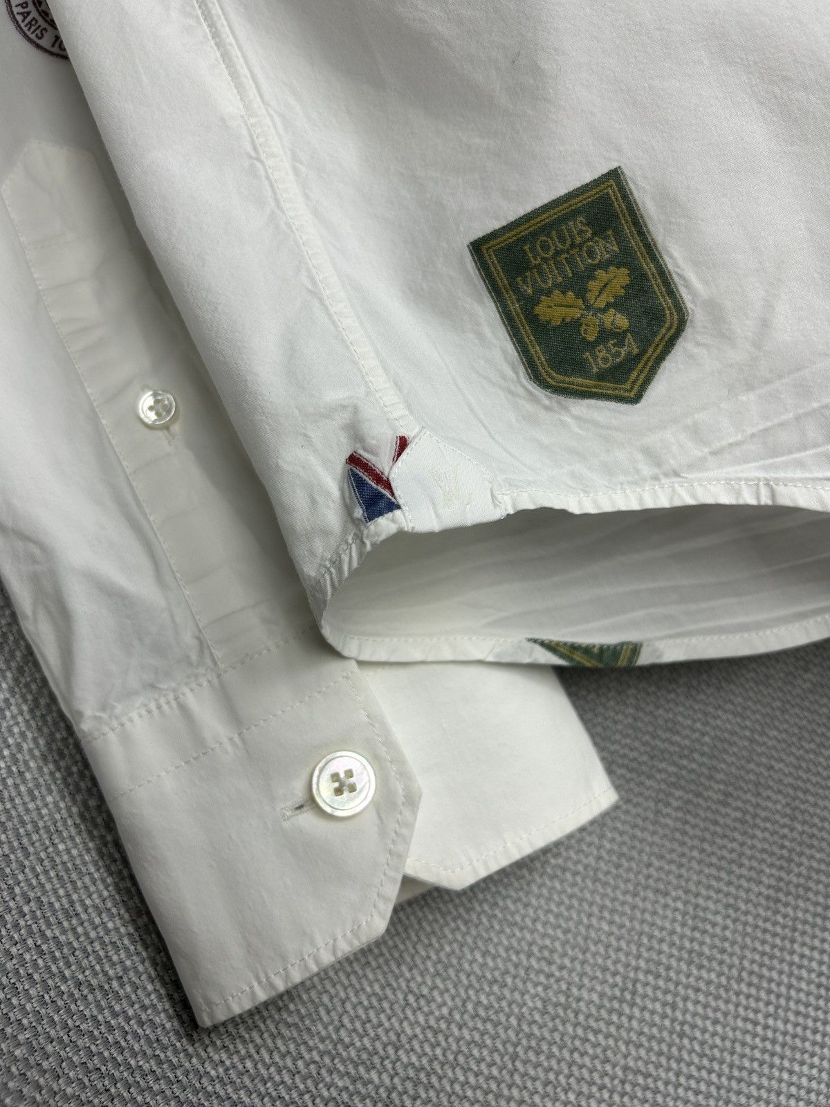 Louis Vuitton Louis Vuitton Embroidered Multi Logo Shirt Button Up Size US S / EU 44-46 / 1 - 10 Thumbnail