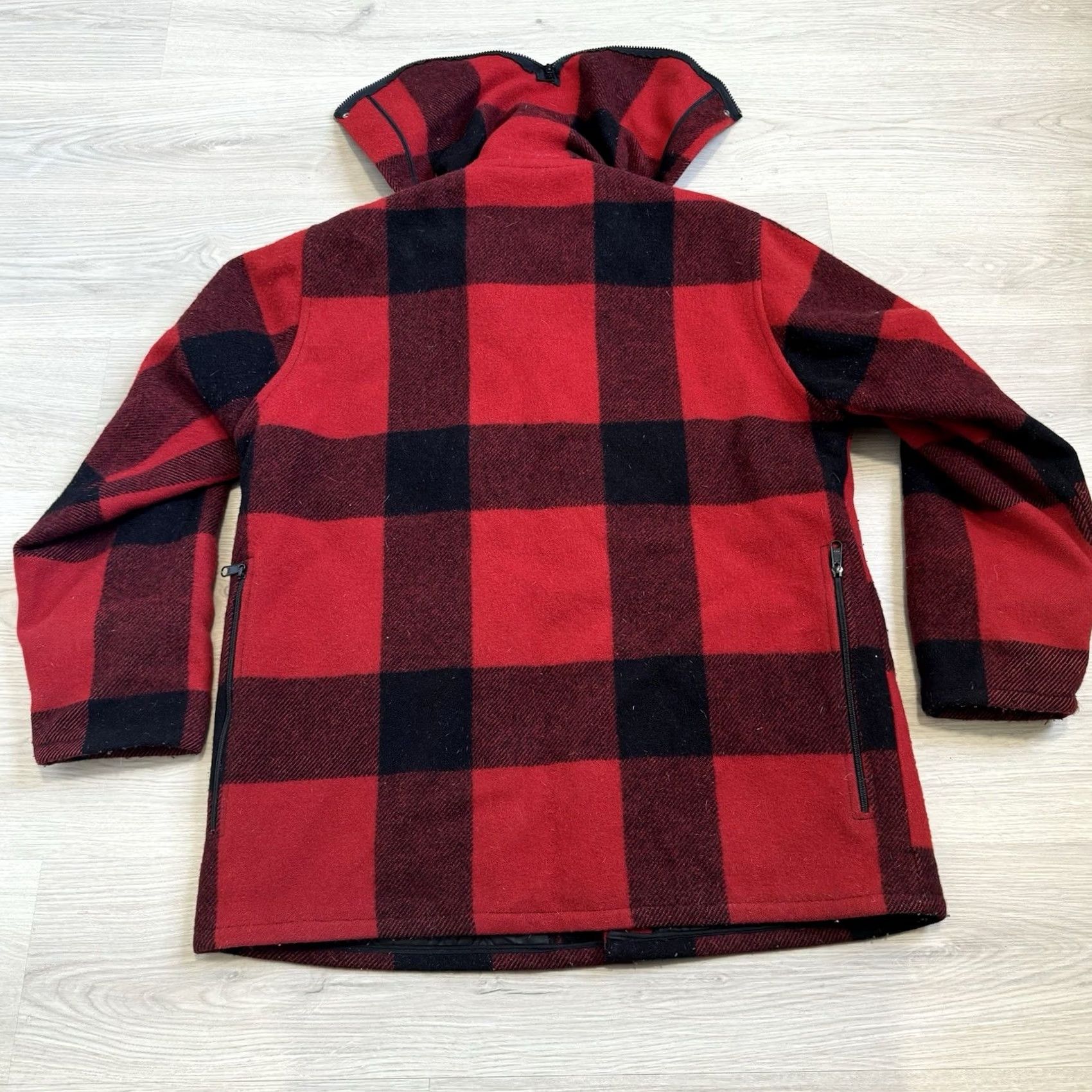 Johnson Woolen Mills VINTAGE Johnson Woolen Mills Buffalo Plaid Hooded Wool Hunting Jacket 44 Mens Jacket Size US S / EU 44-46 / 1 - 6 Thumbnail
