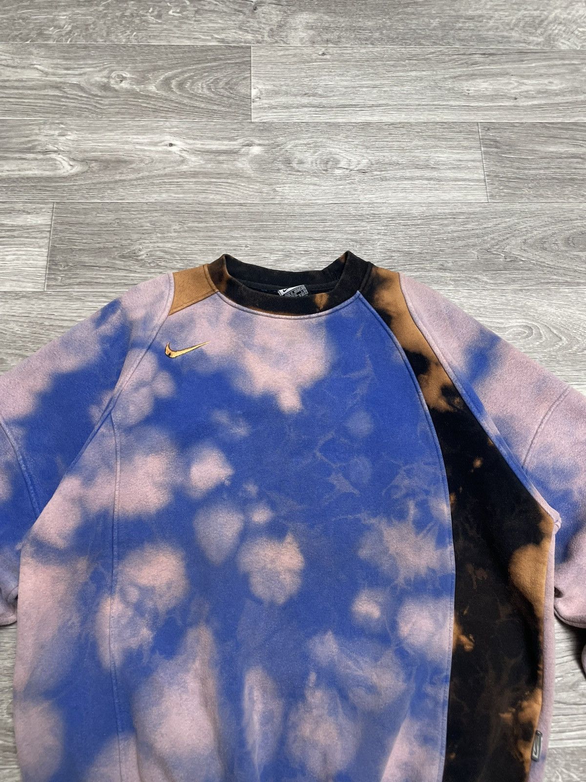 Nike Vintage Nike Total 90 Tie Dye Custom Sweatshirt Y2K 90s Size US M / EU 48-50 / 2 - 2 Thumbnail