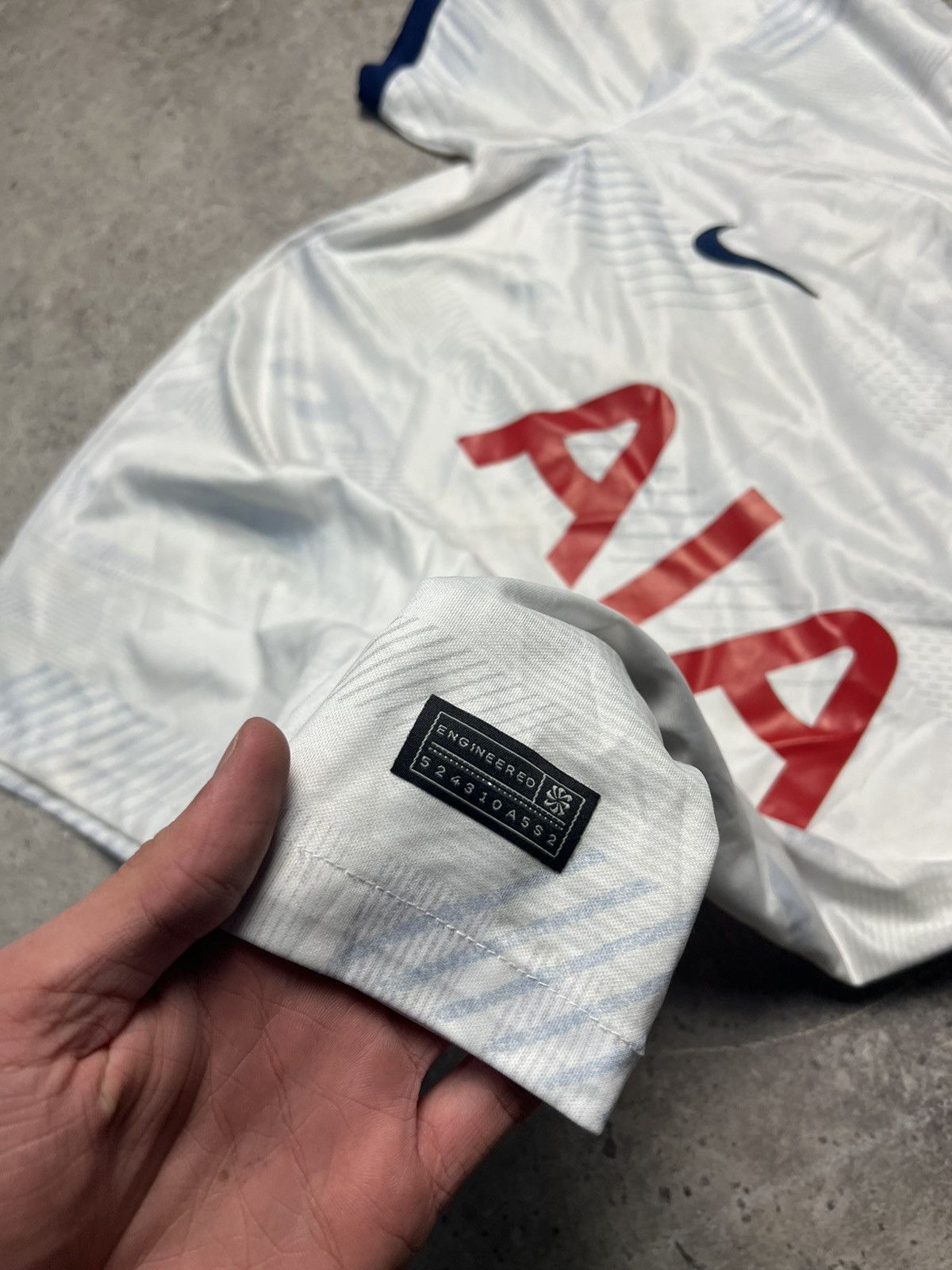 Nike Nike Tottenham Hotspur’s soccer jersey M AIA Size US M / EU 48-50 / 2 - 5 Thumbnail