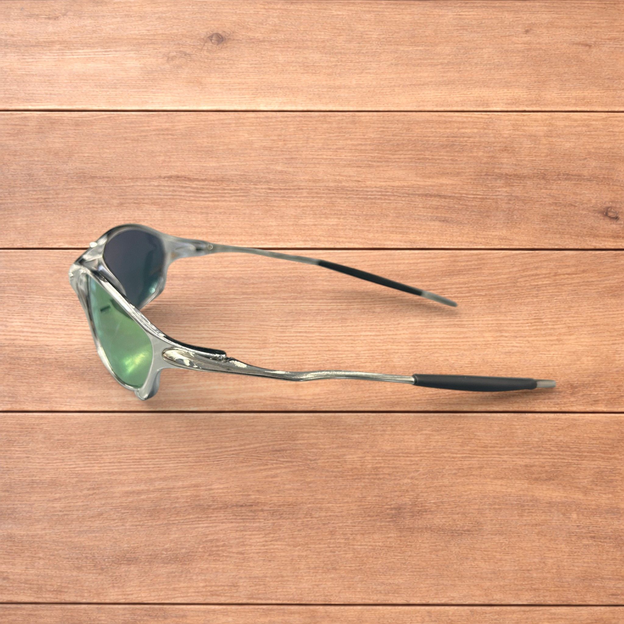 Japanese Brand Insane metal frame sunglasses in silver with purple lens. Size ONE SIZE - 3 Thumbnail