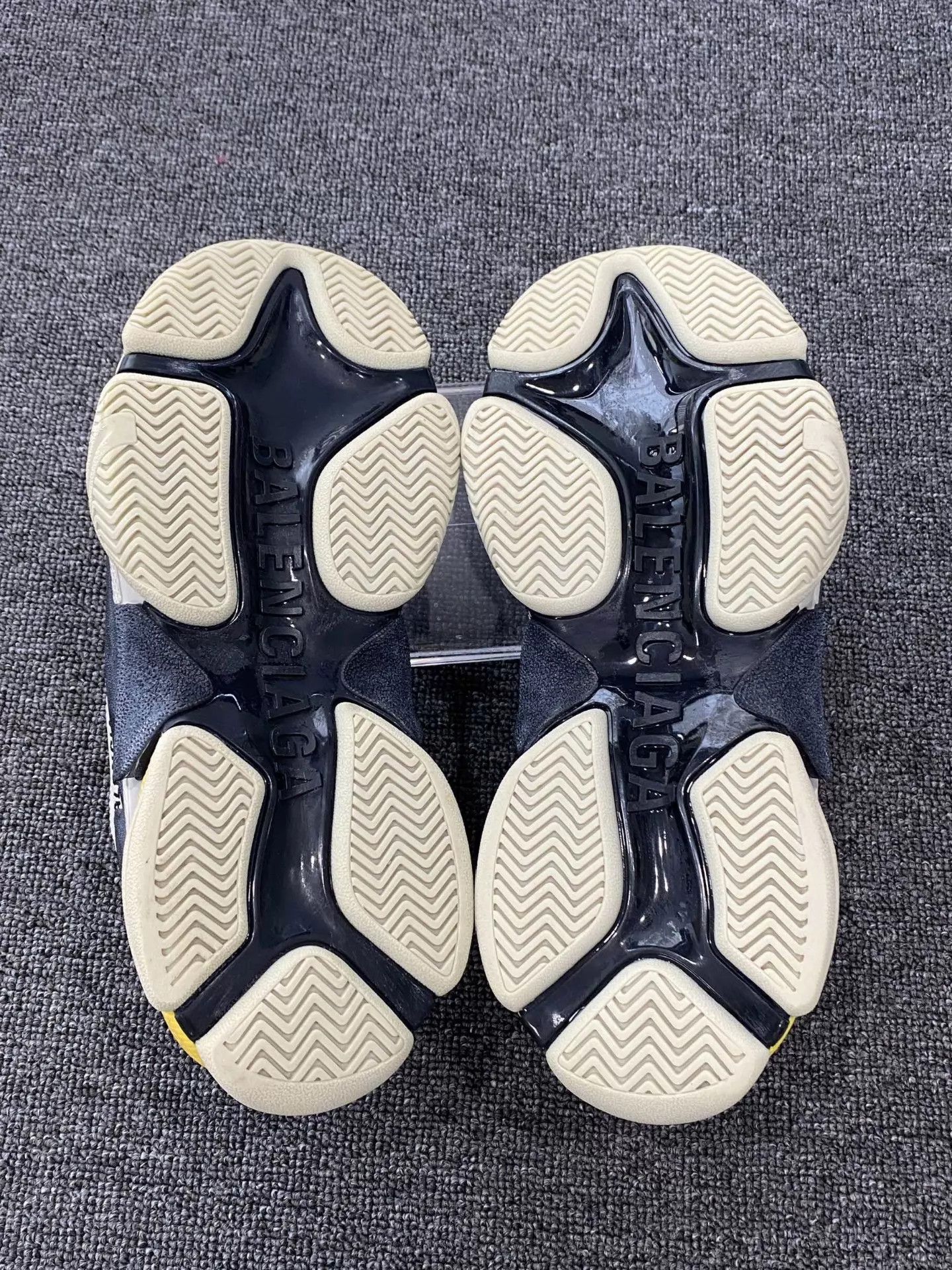 Balenciaga Balenciaga Triple S Dad Shoes 98 New 38 Yellow-Gray Size US 7.5 / IT 37.5 - 6 Thumbnail