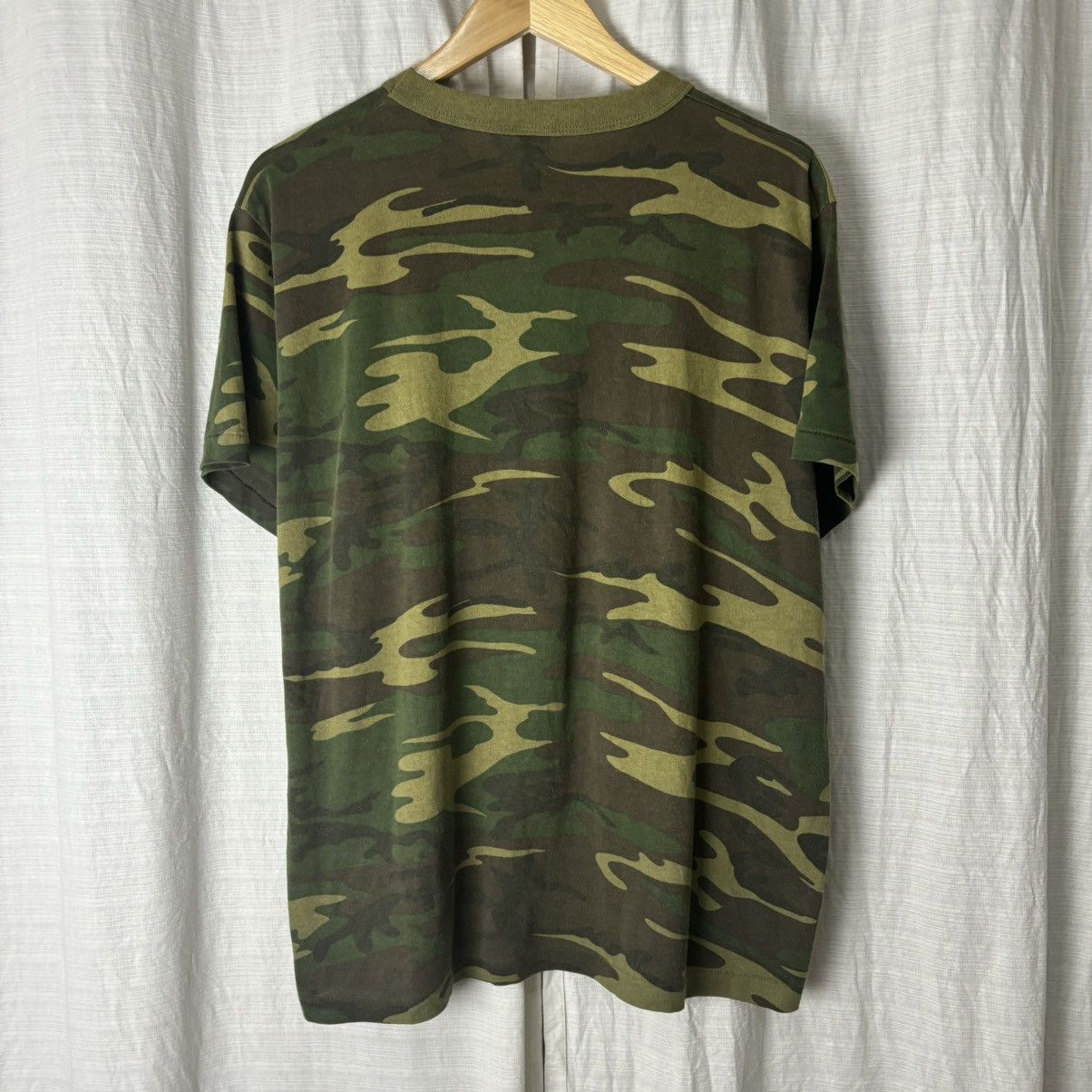 Vintage VINTAGE CAMO T-SHIRT Size US XL / EU 56 / 4 - 5 Thumbnail