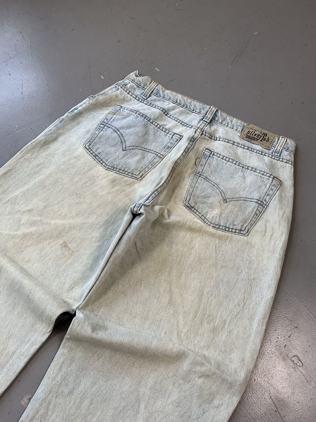 Levi's × Vintage Vintage Levi’s silver tab baggy fit denim Size US 34 / EU 50 - 9 Thumbnail