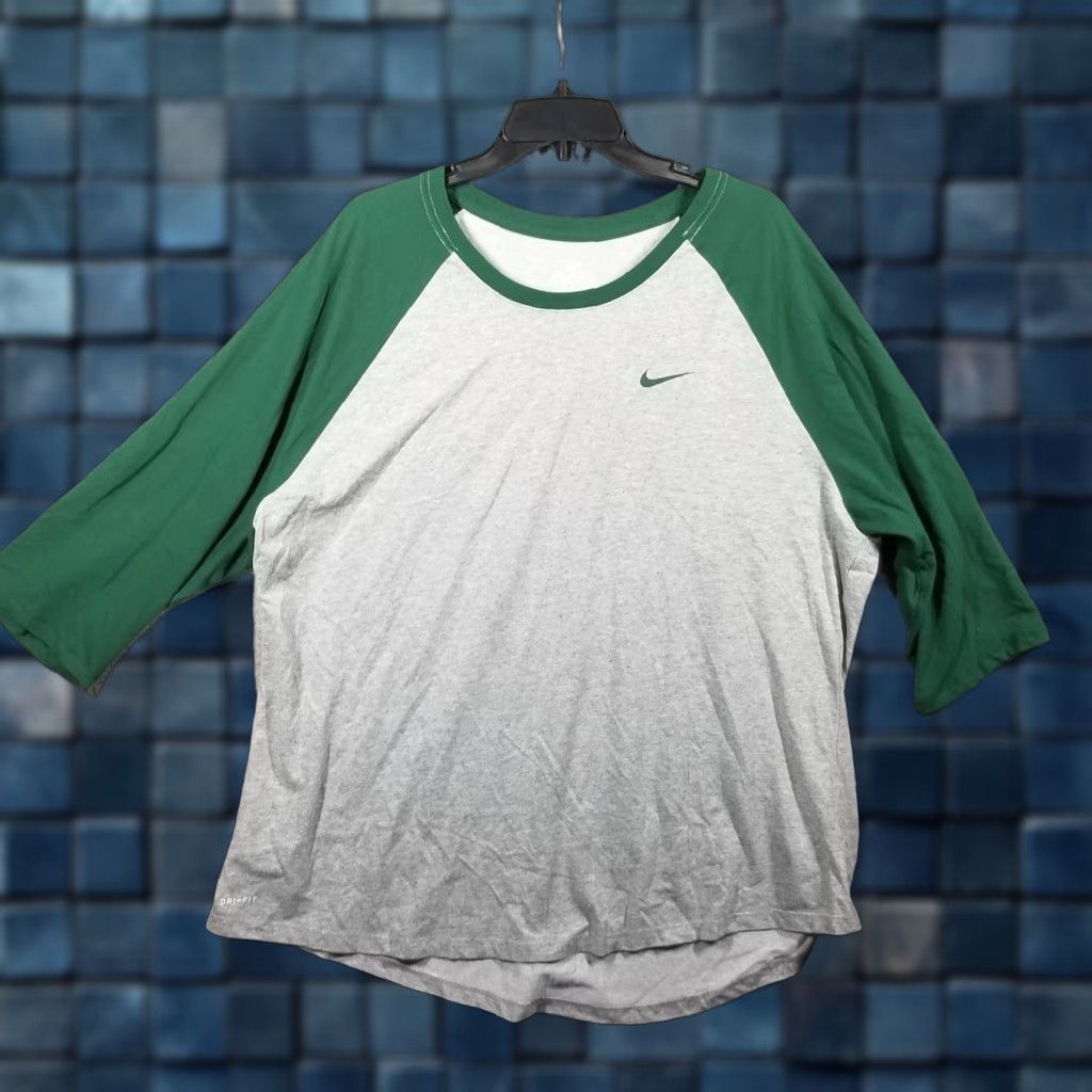 Nike Nike Shirt Womens 2XL Green Gray Raglan 3/4 Sleeve The Nike Tee Swoosh Training Size XXL / US 16-18 / IT 52-54 - 1 Thumbnail