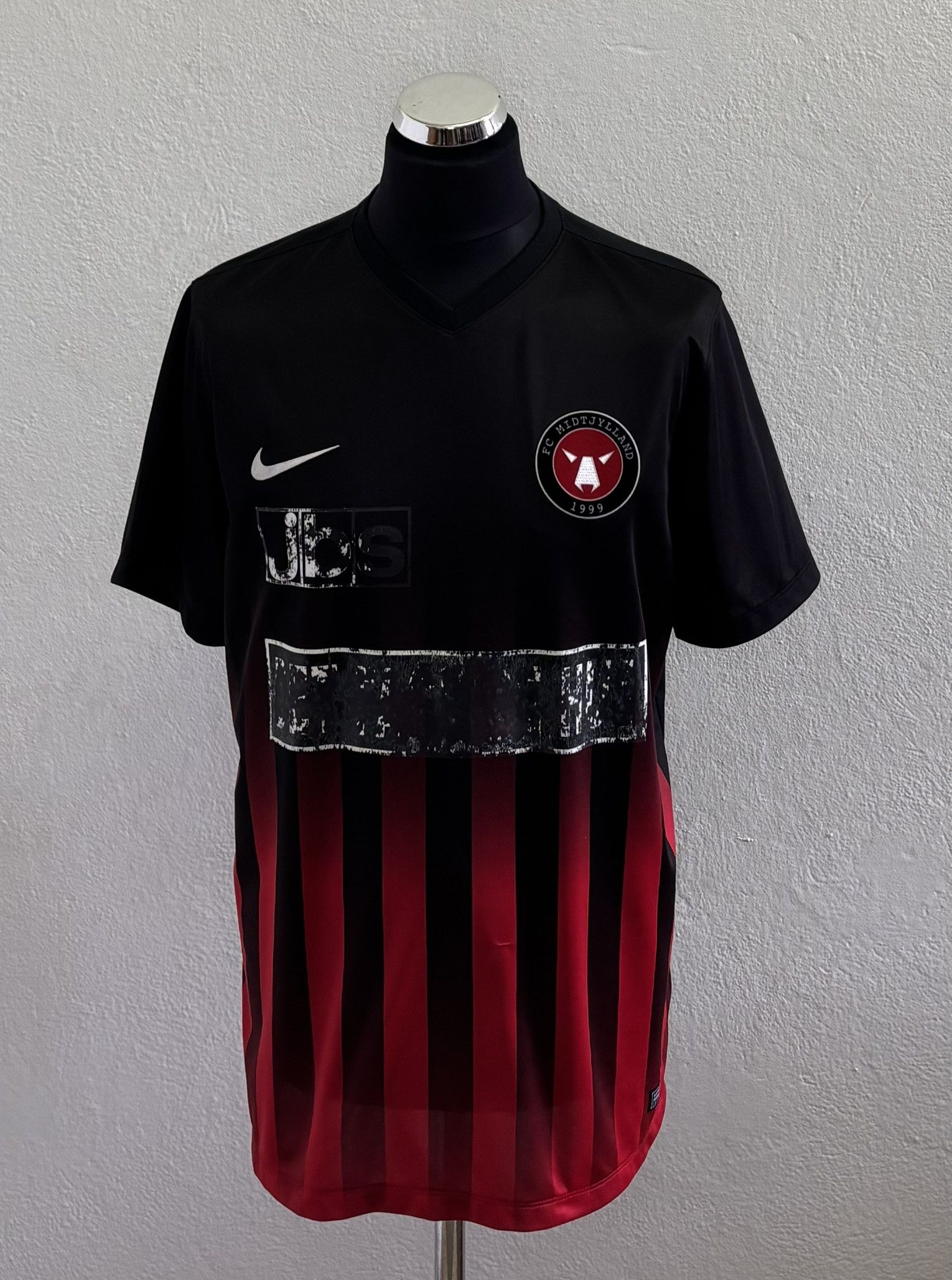 Nike FC Midtjylland 2016/2018 Nike Football Jersey Size XL Size US XL / EU 56 / 4 - 1 Thumbnail