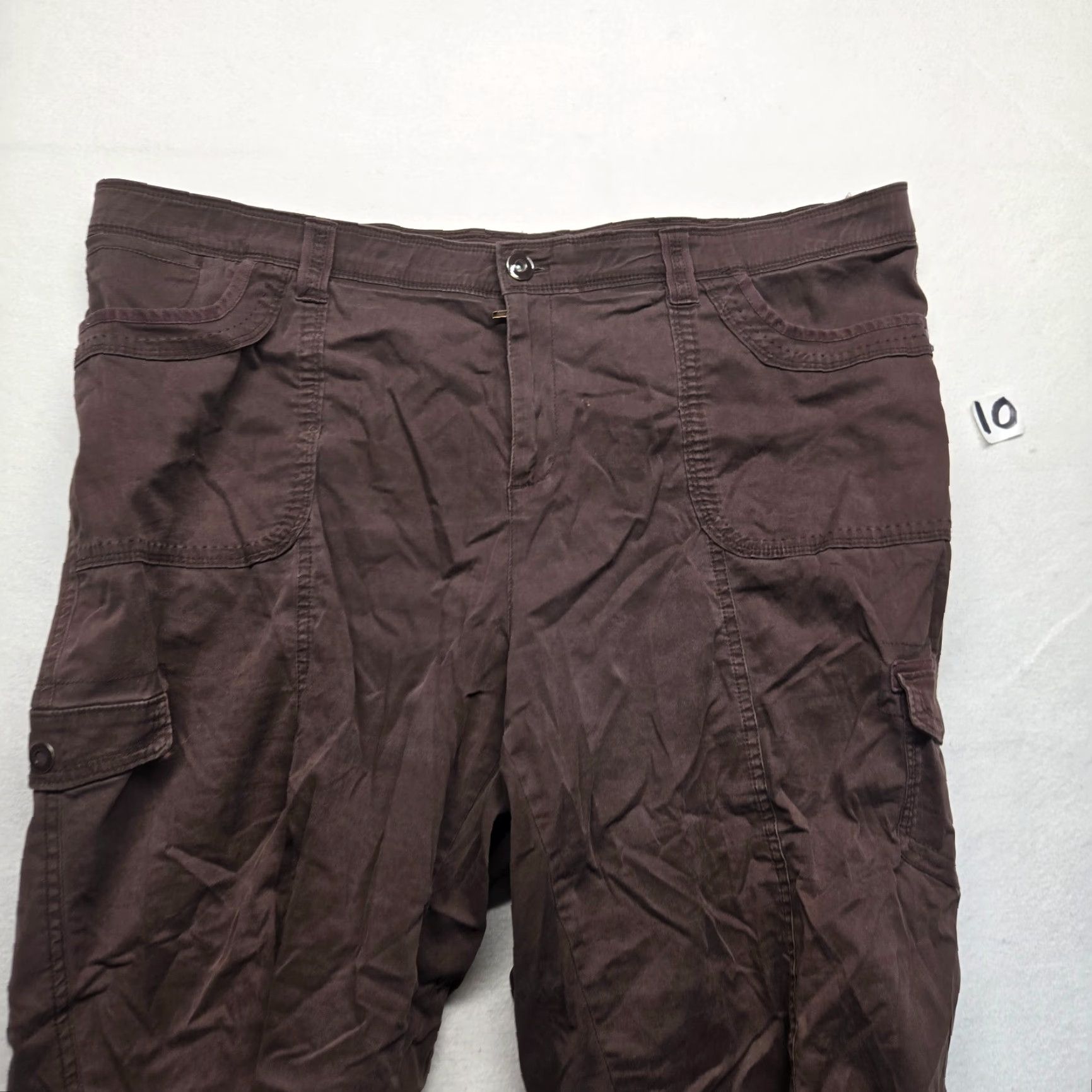 Vintage Cato Women's Knee Length Shorts Adult 20W Brown ZIPPER Pockets Canvas Cotton Chino Casual, Activewear, Travel Womens Size 42" / US 20 - 2 Thumbnail