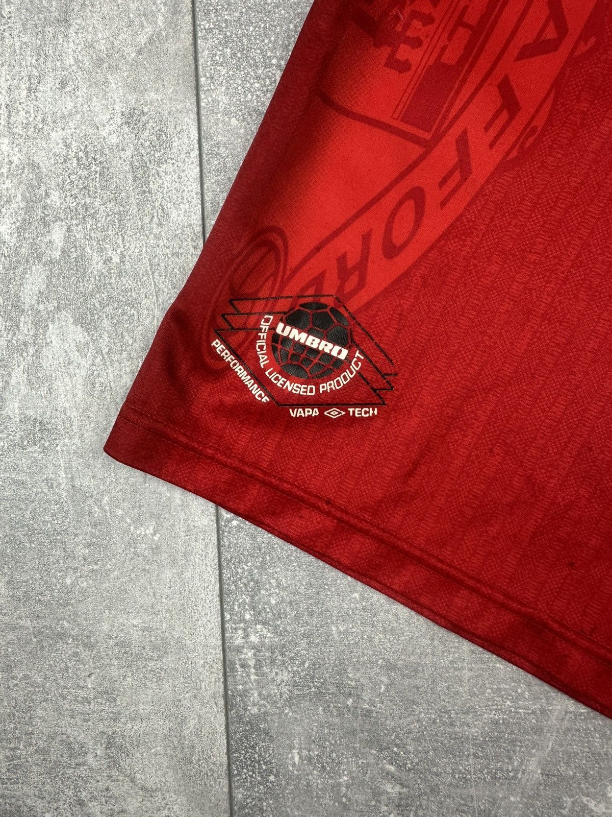 Umbro Umbro Manchester United 1996/98 Home Soccer Jersey Size US XS / EU 42 / 0 - 6 Thumbnail