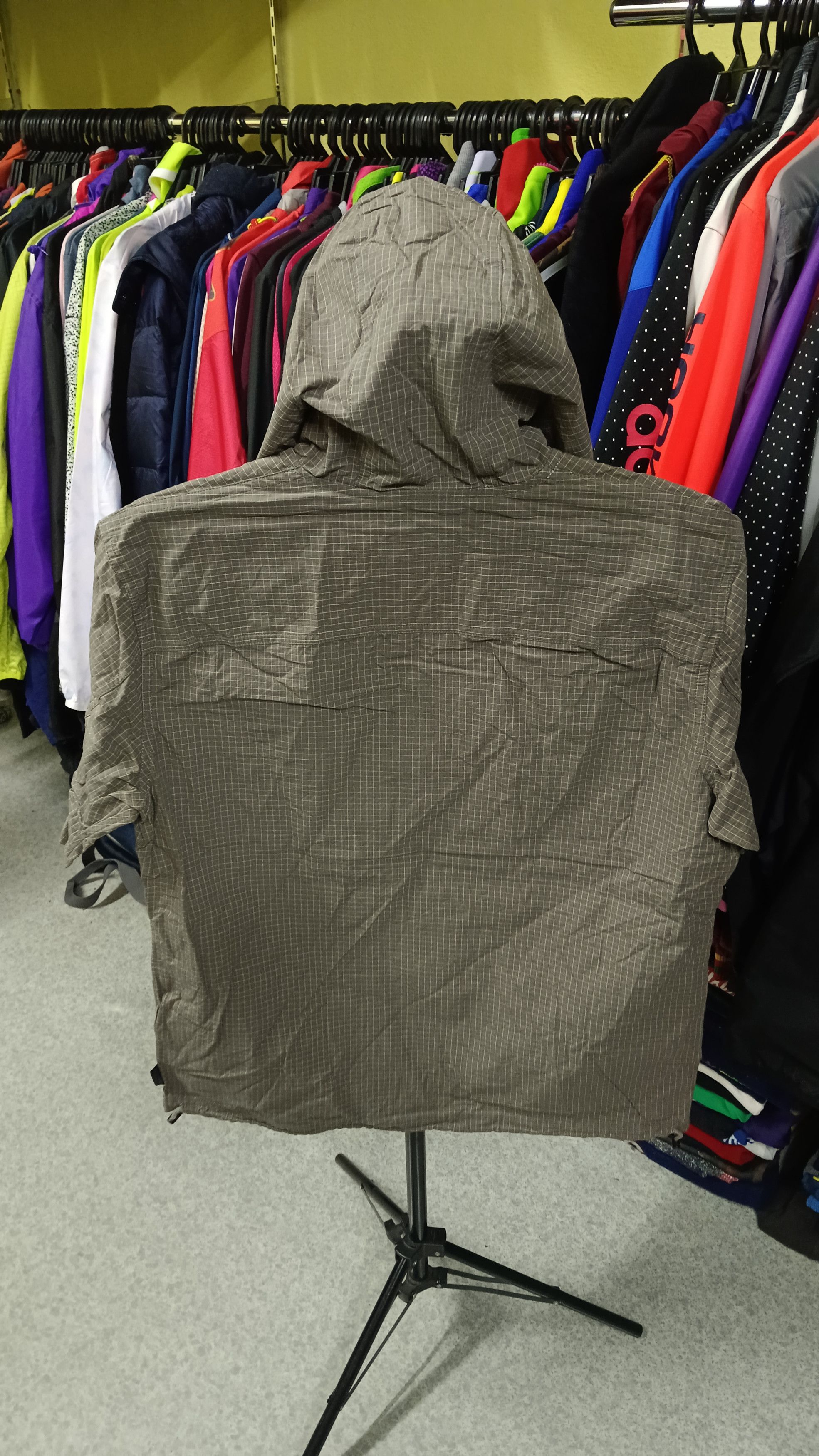 Burberry × Vintage Burberry Blue Label Short Sleeve Hooded Jacket Made In Japan Size US M / EU 48-50 / 2 - 3 Thumbnail