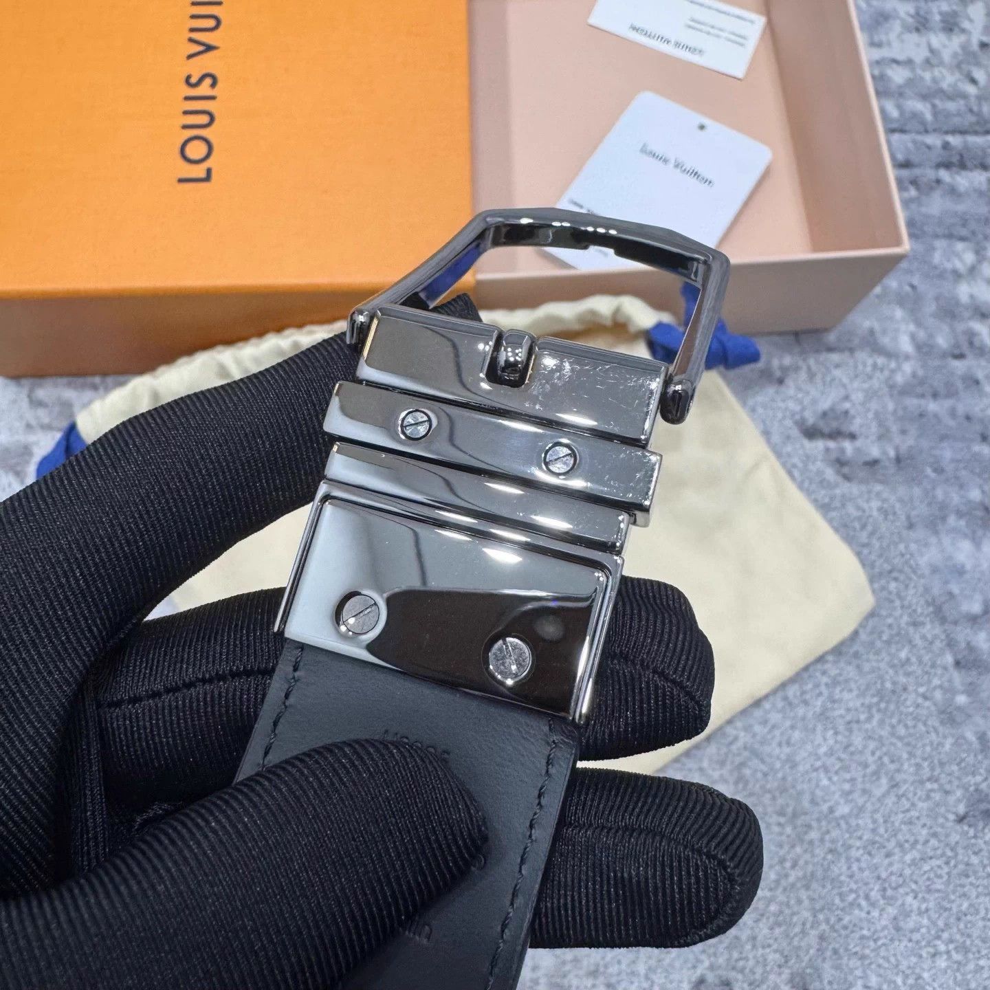 Louis Vuitton LV SLENDER 35mm 2-sided Belt 85cm like new Size ONE SIZE - 4 Thumbnail