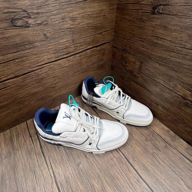 Louis Vuitton LV Louis Vuitton Trainer Sneakers Size 43-2506 Size US 10 / EU 43 - 4 Thumbnail