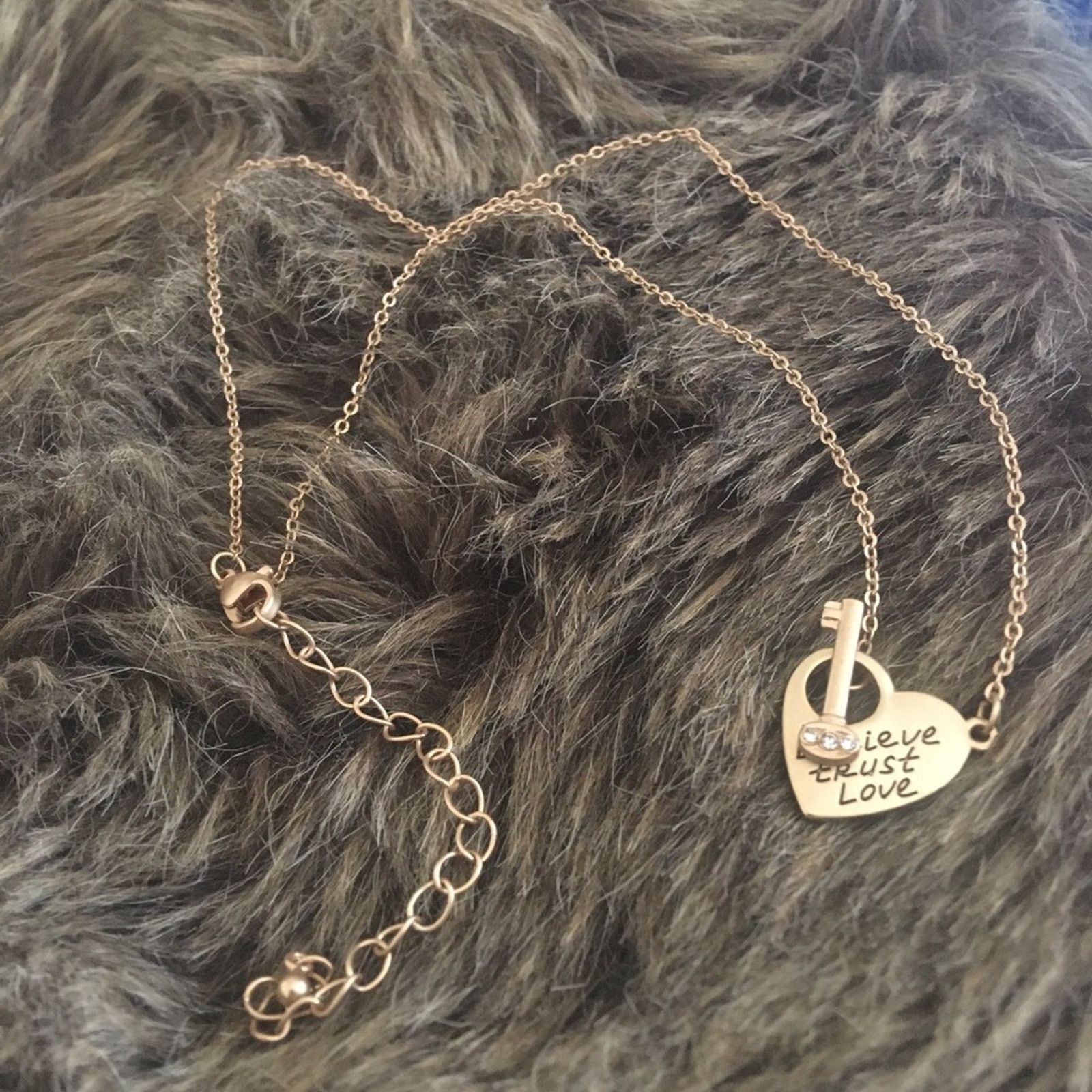 Jewelry Key to my heart matte gold toggle slider necklace Size ONE SIZE - 9 Thumbnail