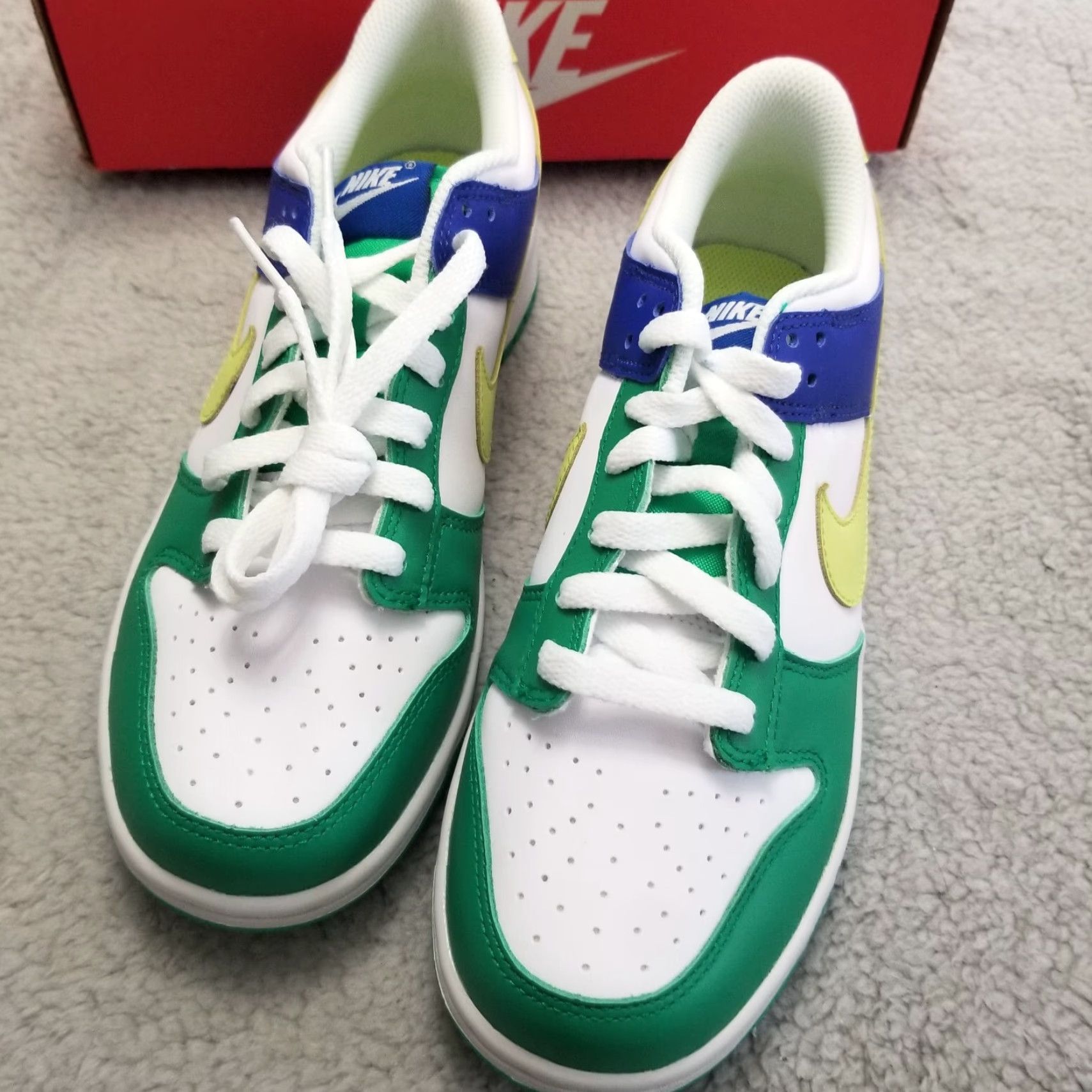 Nike Nike Dunk Low Stadium Green 7Y Athletic Sneaker Sports Mens FN6973-100 NEW Size US 7 / EU 40 - 2 Thumbnail