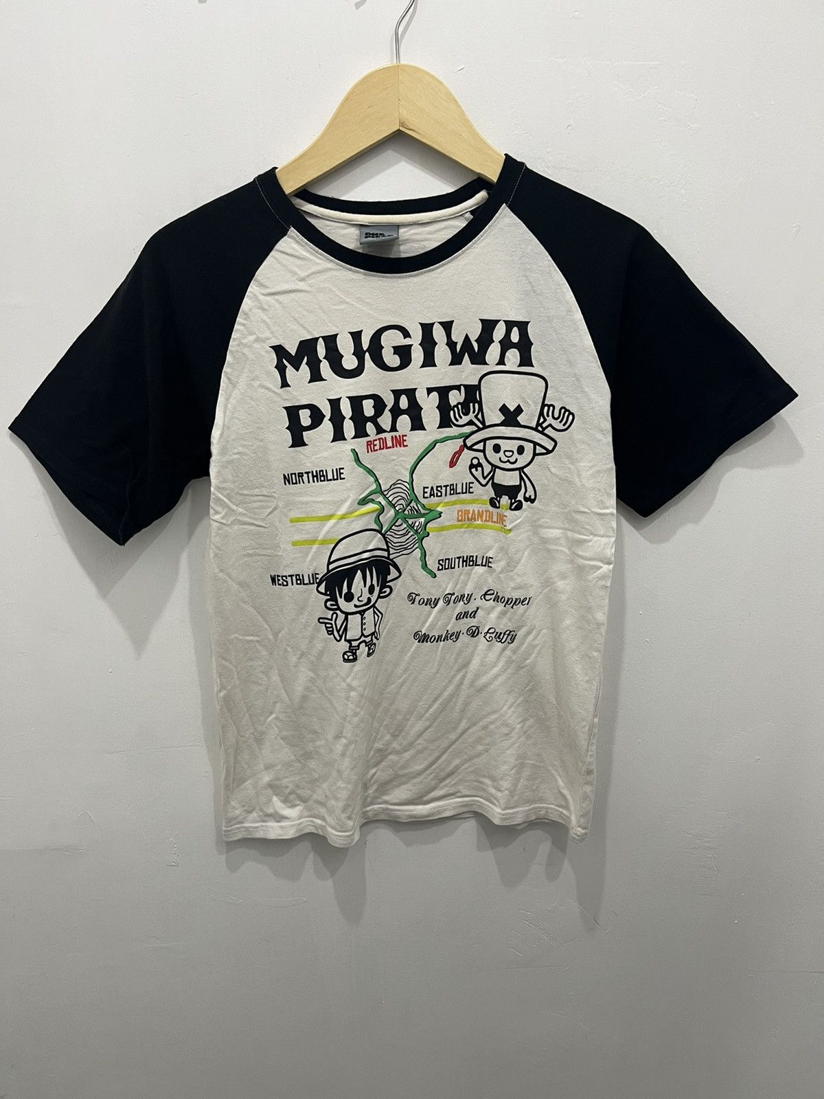 Anime Mugiwara Pirate One Piece tees Size US M / EU 48-50 / 2 - 1 Thumbnail