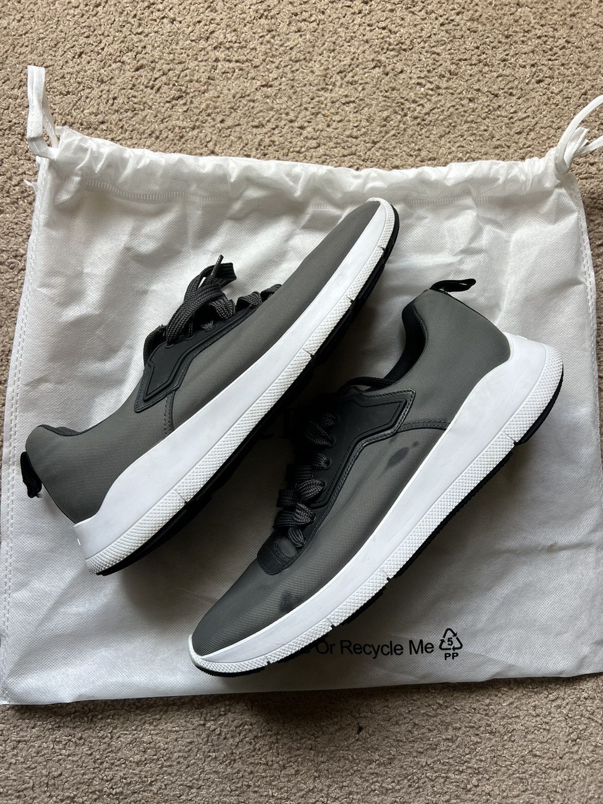 Prada PRADA Men's Black Gray White Lace Up Sneakers Low Top Size US 10.5 / EU 43-44 - 17 Thumbnail