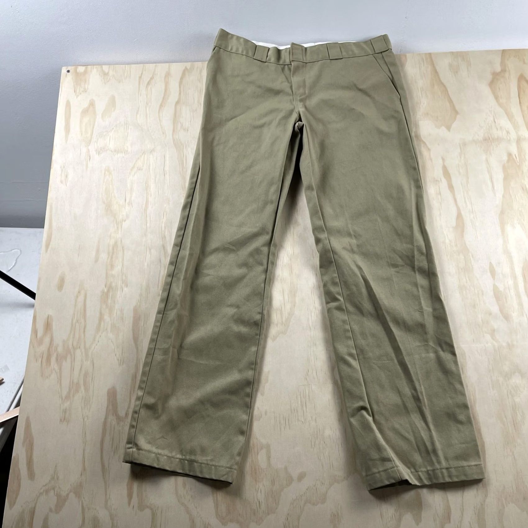 Dickies Dickies Pants Mens 10 Reg Beige Chino Flat Front Straight Leg Casual Workwear Mens Regular Large Beige Chino Straight Leg Dickies 774 Original Fit Size US 31 - 4 Thumbnail