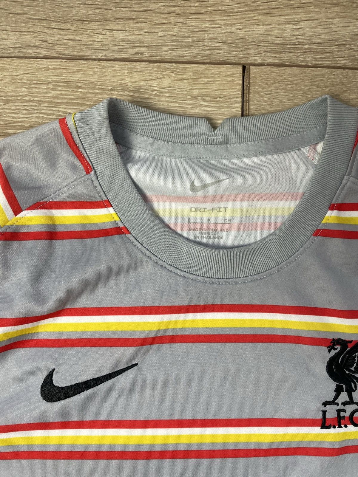 Nike Liverpool Nike 2021 Training shirt pre match kit S Mens Size US S / EU 44-46 / 1 - 3 Thumbnail