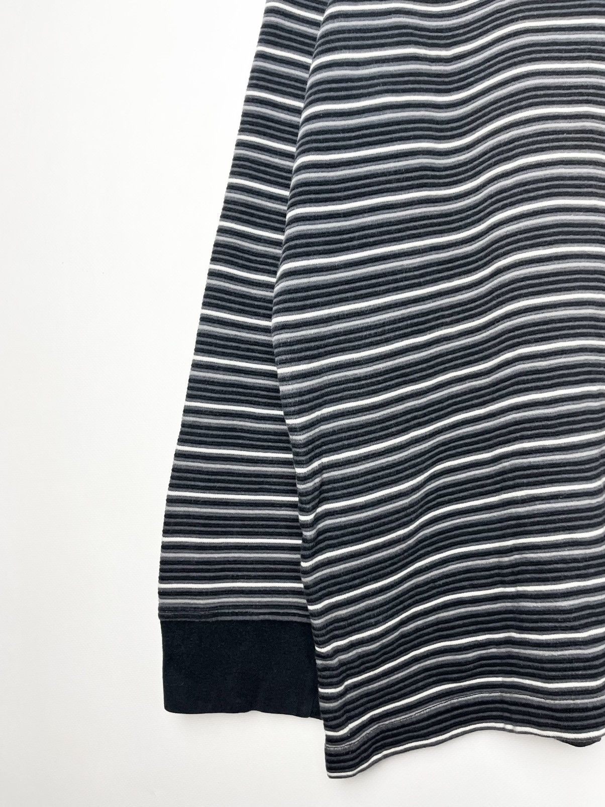 Supreme Supreme Raised Stripe Top Black FW17 Size US XL / EU 56 / 4 - 4 Thumbnail