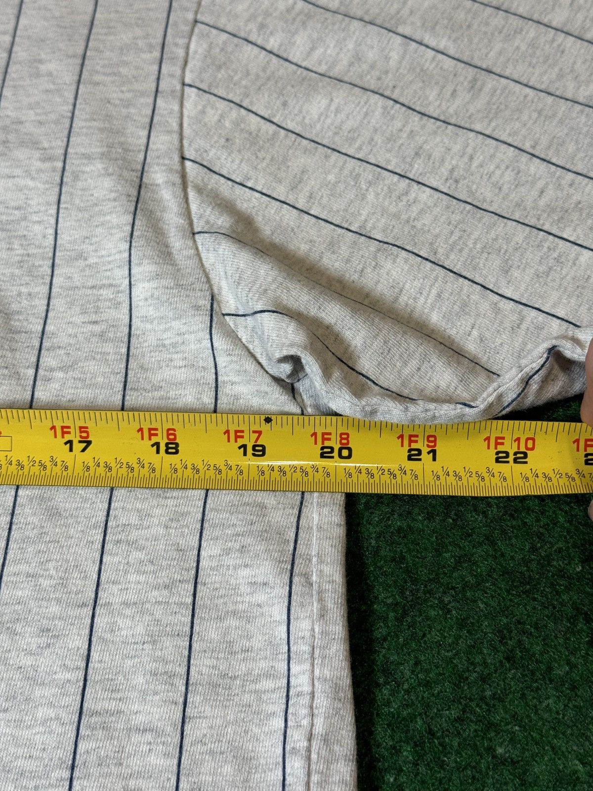 Nutmeg × Vintage Vintage 90s New York Yankees Nutmeg Mills Pinstripe T Shirt Size US M / EU 48-50 / 2 - 6 Thumbnail