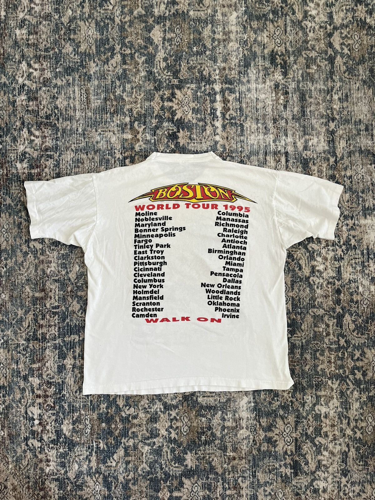 Vintage vintage boston band tee Size US L / EU 52-54 / 3 - 3 Thumbnail