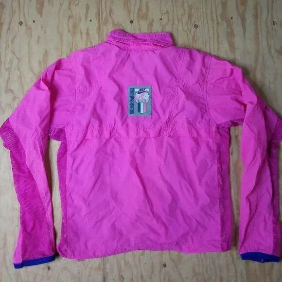 Nike × Vintage Vintage Nike International Windbreaker Jacket Neon Pink Size S / US 4 / IT 40 - 5 Thumbnail