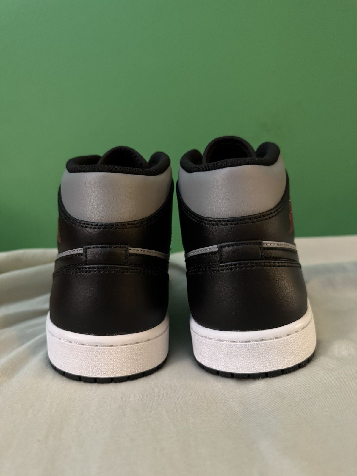 Jordan Brand Jordan 1 mid shadow red 2021 Size US 10.5 / EU 43-44 - 3 Thumbnail