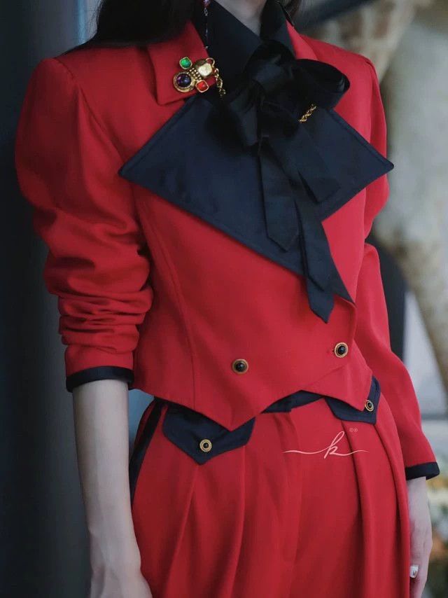 Emanuel Ungaro Ungaro Parallele Paris Red Black Wool Glass Button Suit Size S / US 4 / IT 40 - 1 Thumbnail