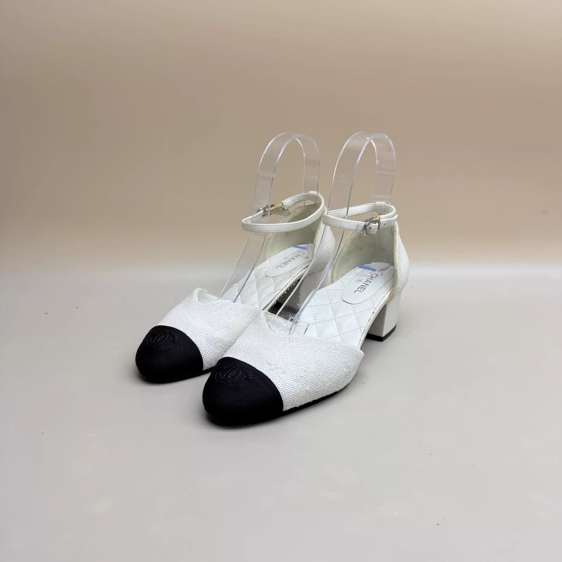 Chanel CHANEL Black & White CC Mary Jane Sandals Eu37.5 Size US 7 / IT 37 - 1 Thumbnail
