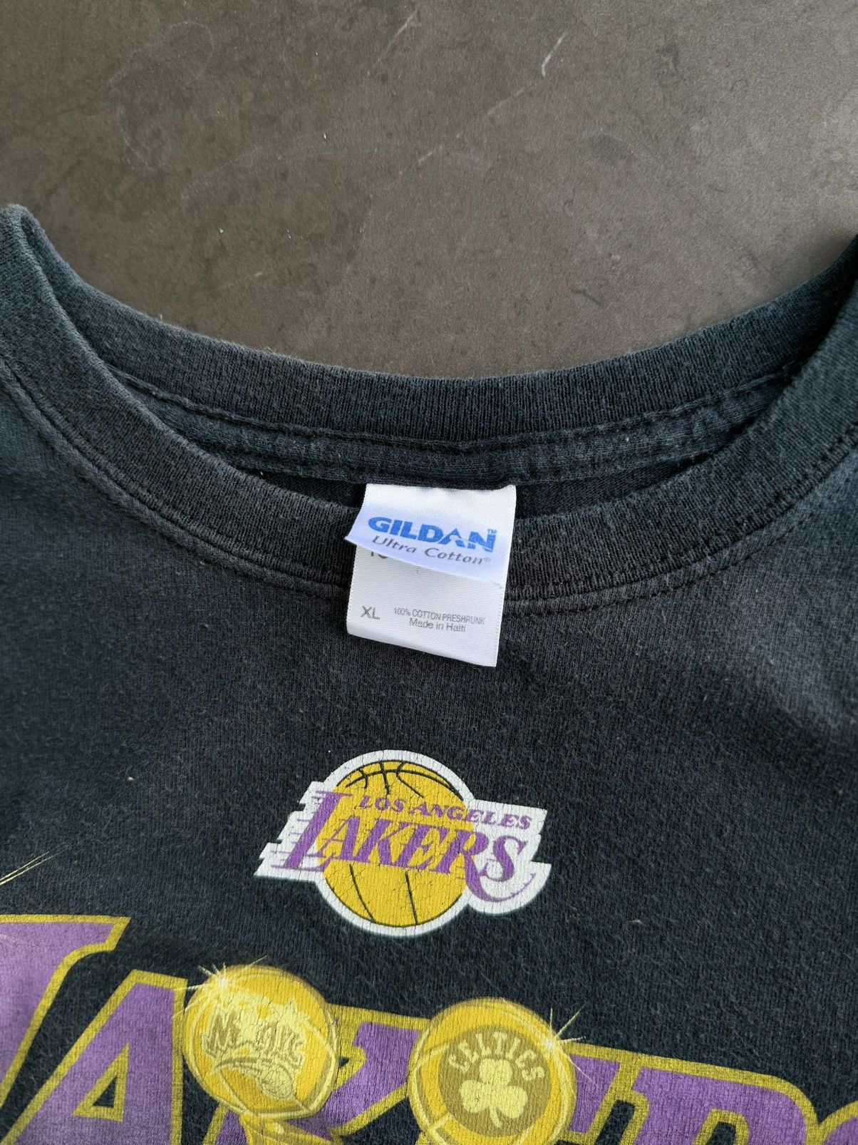 NBA × Vintage Vintage Los Angeles Lakers 2010 “Back to Back” Tee Size US XL / EU 56 / 4 - 3 Thumbnail