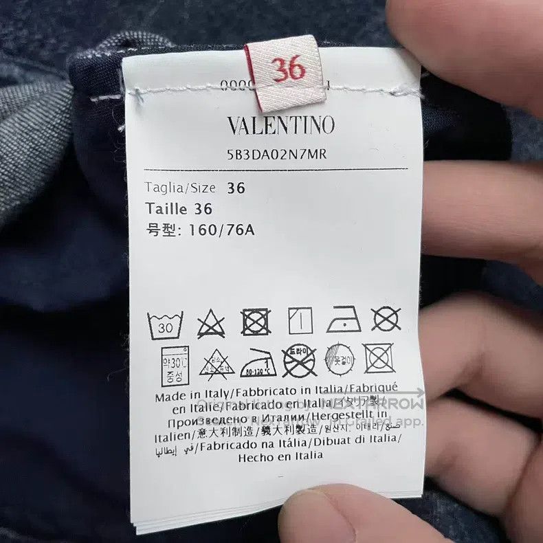 Valentino Valentino Solid V-neck pleated denim cropped short-sleeved Size XS / US 0-2 / IT 36-38 - 5 Thumbnail