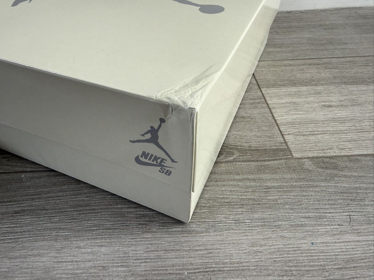 Jordan Brand Nike SB Air Jordan 4 Retro White Navy Grey Gum Yellow Red 12 Size US 12 / EU 45 - 10 Thumbnail
