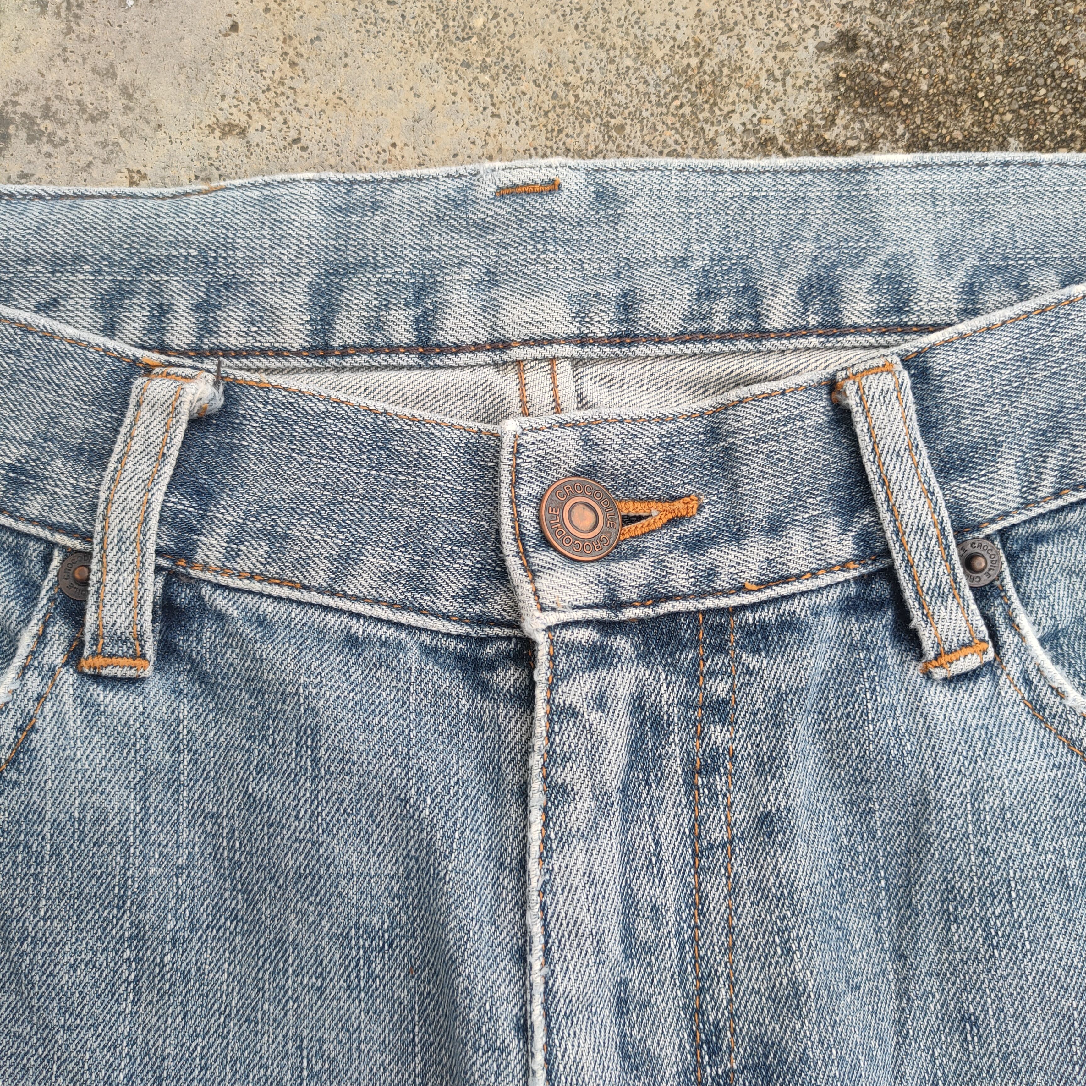 Crocs VINTAGE CROCODILE FADED JEANS DENIM PANTS Size US 32 / EU 48 - 4 Thumbnail