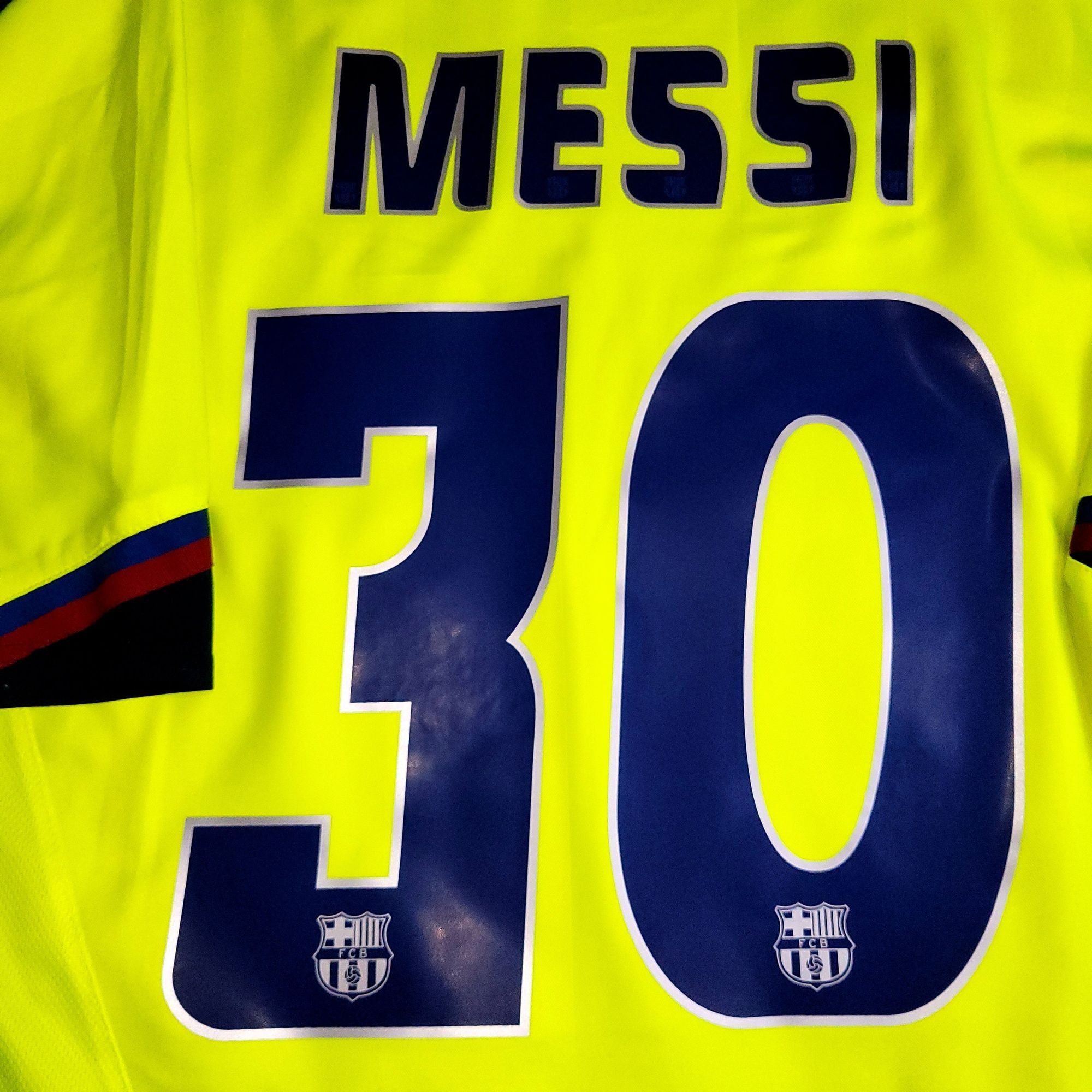 Nike Messi Barcelona 2005 2006 Away Soccer Jersey L SKU# 195971 Size US L / EU 52-54 / 3 - 3 Thumbnail