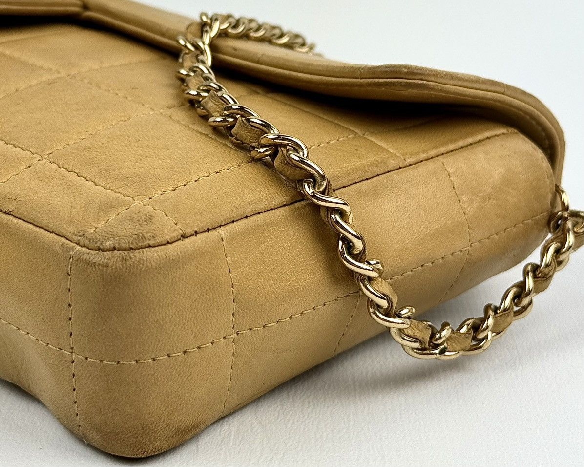 Chanel Chanel - 2000’s - East - West - Tan - Chocolate Bar - Flap Size ONE SIZE - 19 Thumbnail